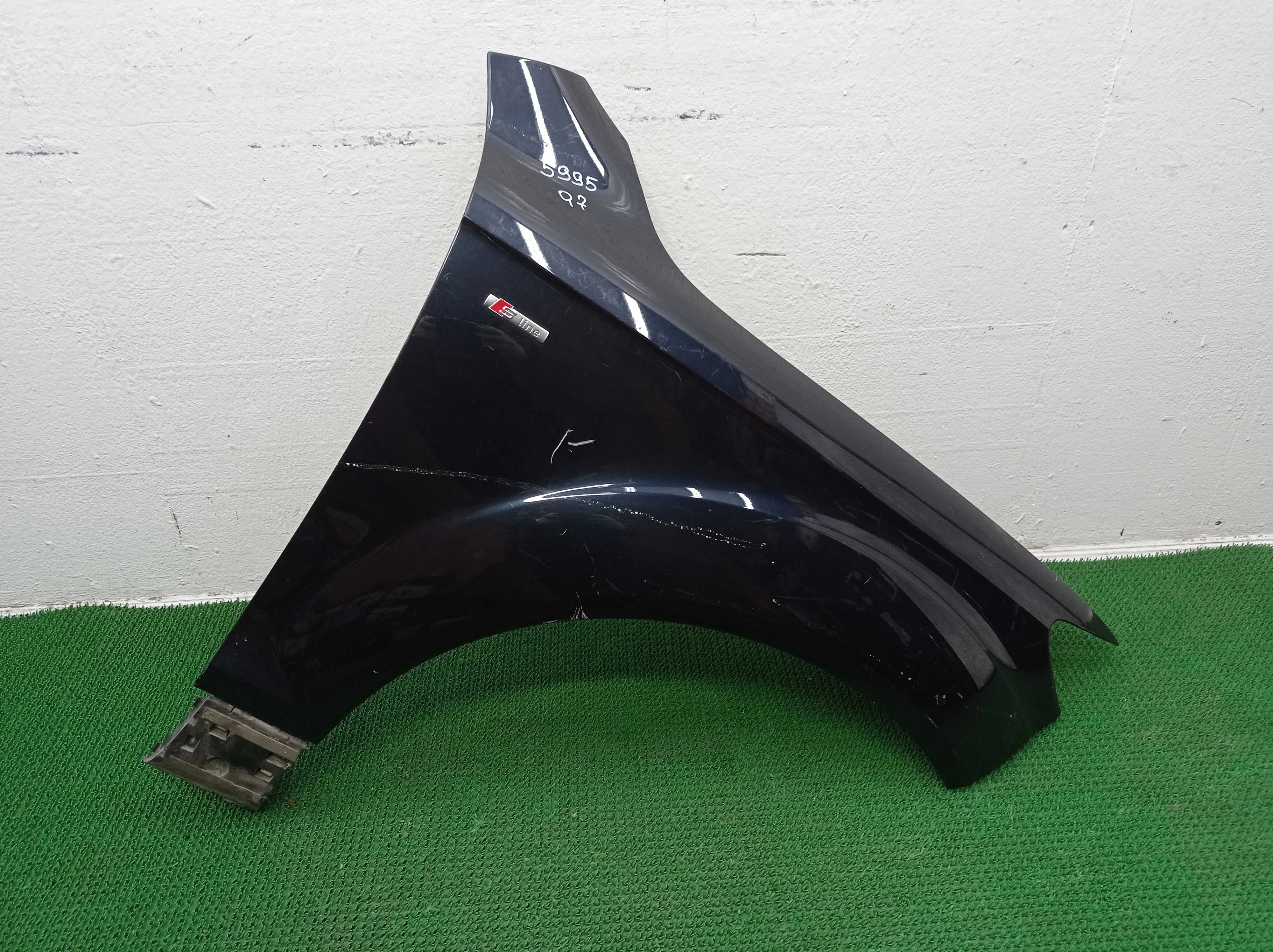 Крыло правое Audi Q7 (4LB) рестайлинг 2009 - 2015 дизель 3.0 Автомат