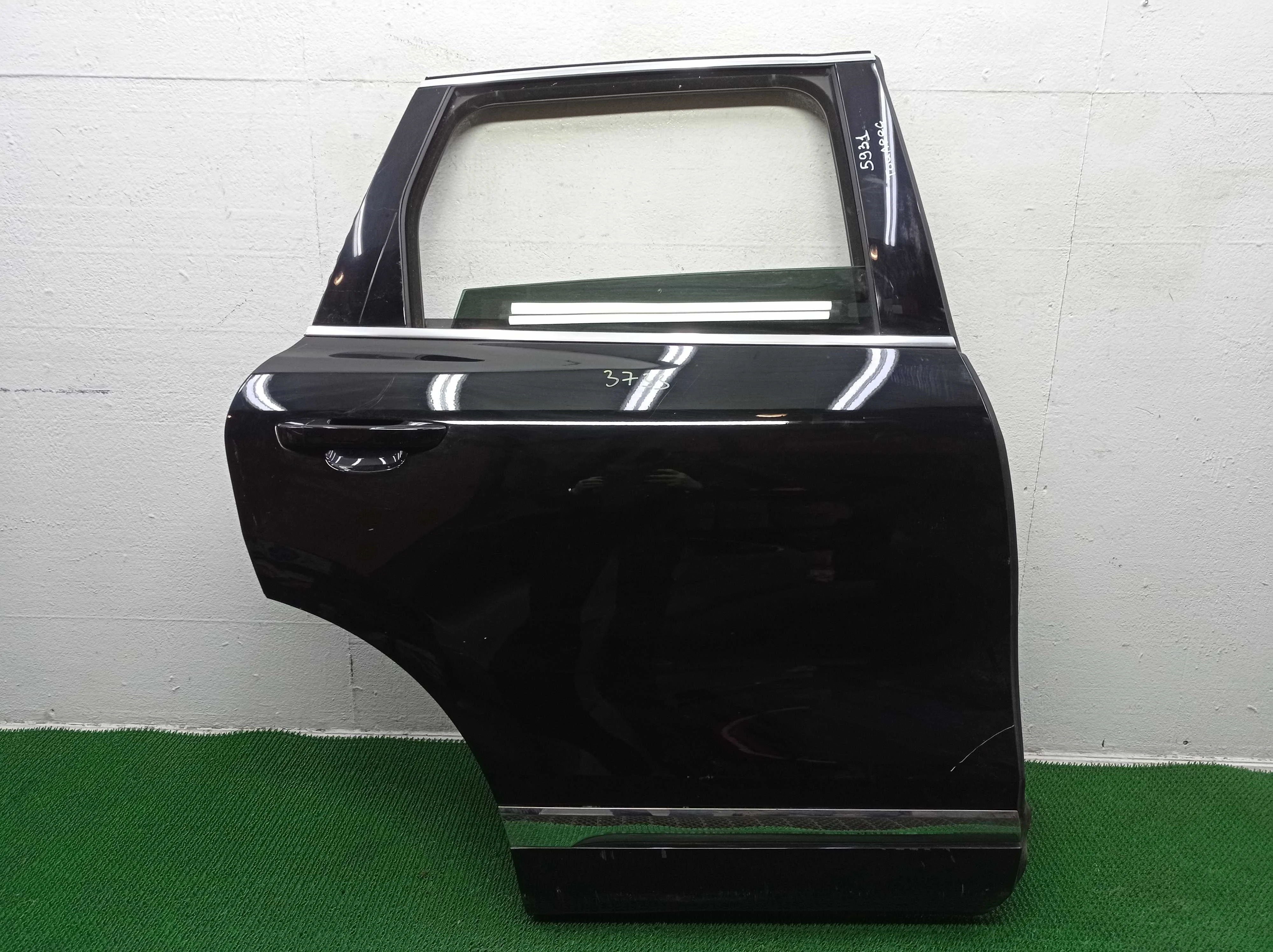 Дверь задняя правая Volkswagen Touareg II (7P) 2010 - 2014 дизель 3.0 Автомат