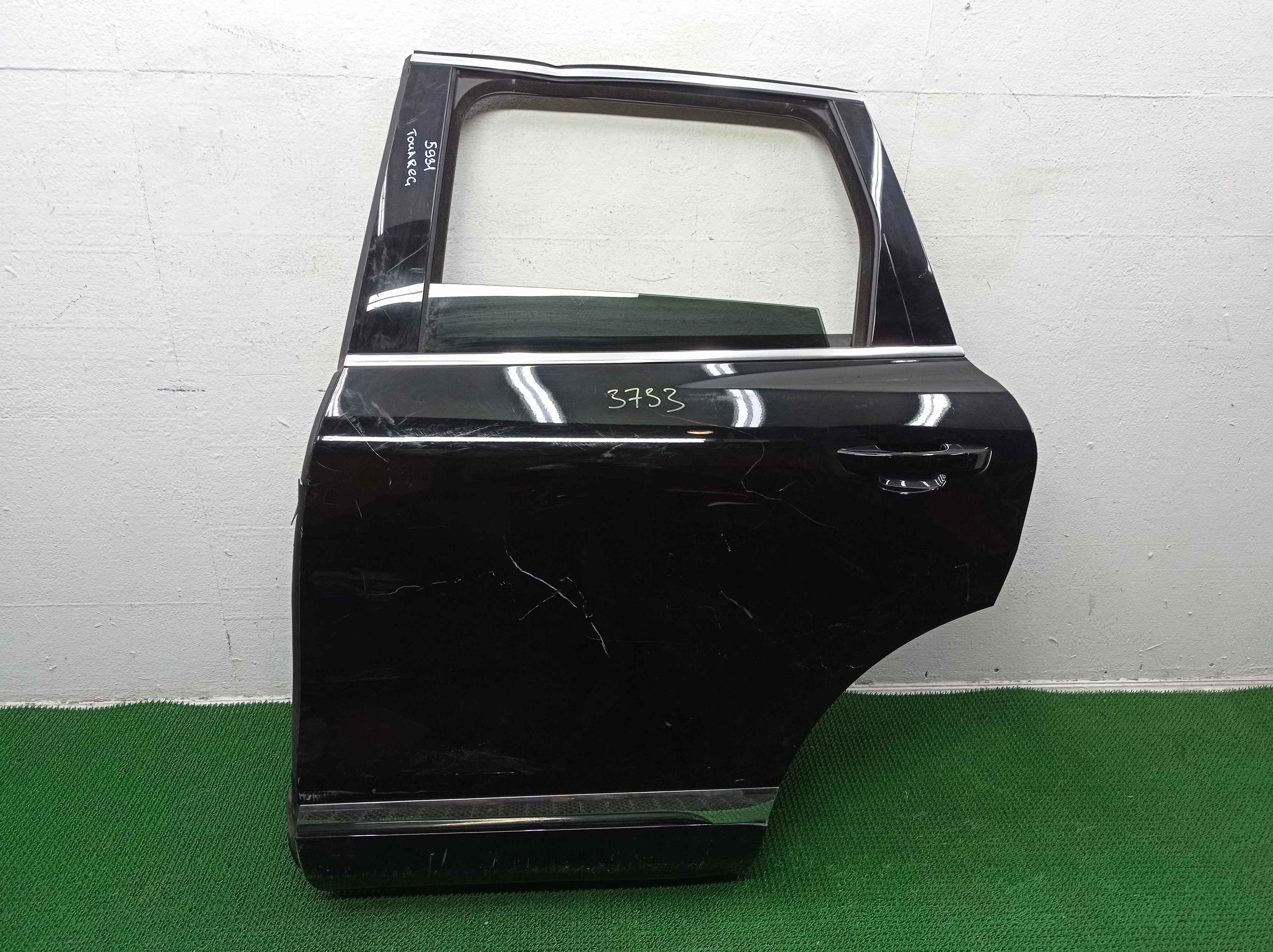 Дверь задняя левая Volkswagen Touareg II (7P) 2010 - 2014 дизель 3.0 Автомат