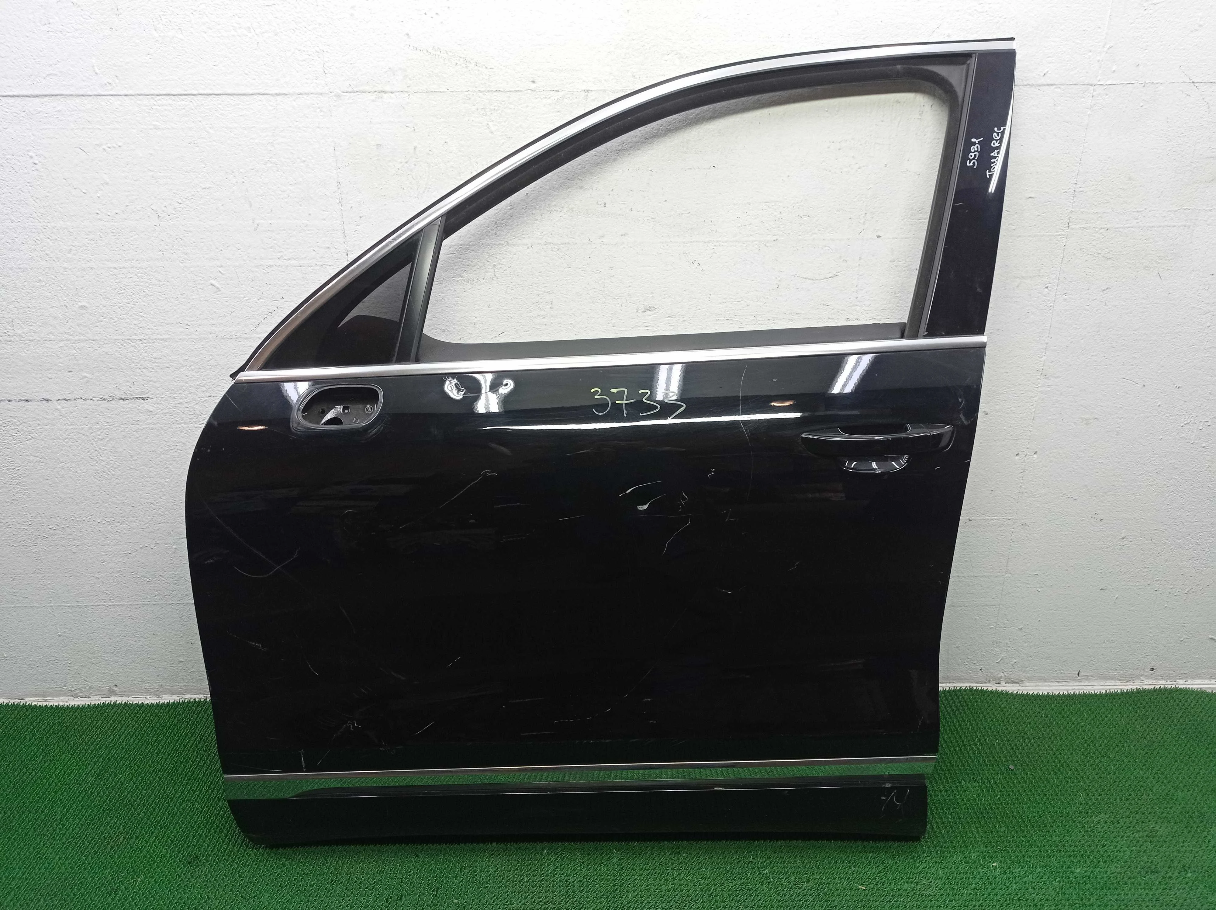 Дверь передняя левая Volkswagen Touareg II (7P) 2010 - 2014 дизель 3.0 Автомат