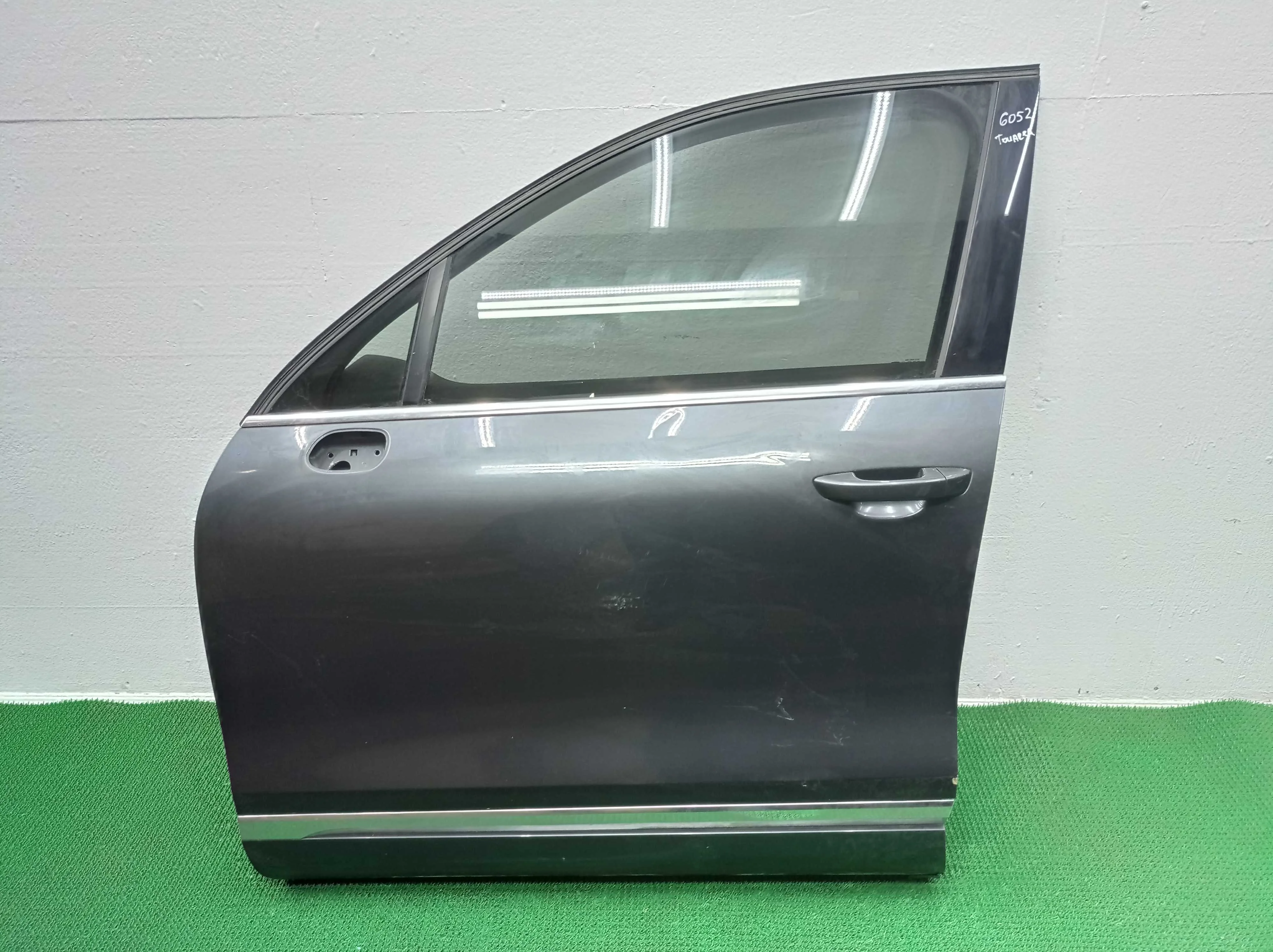 Дверь передняя левая Volkswagen Touareg II (7P) 2010 - 2014 дизель 3.0 Автомат