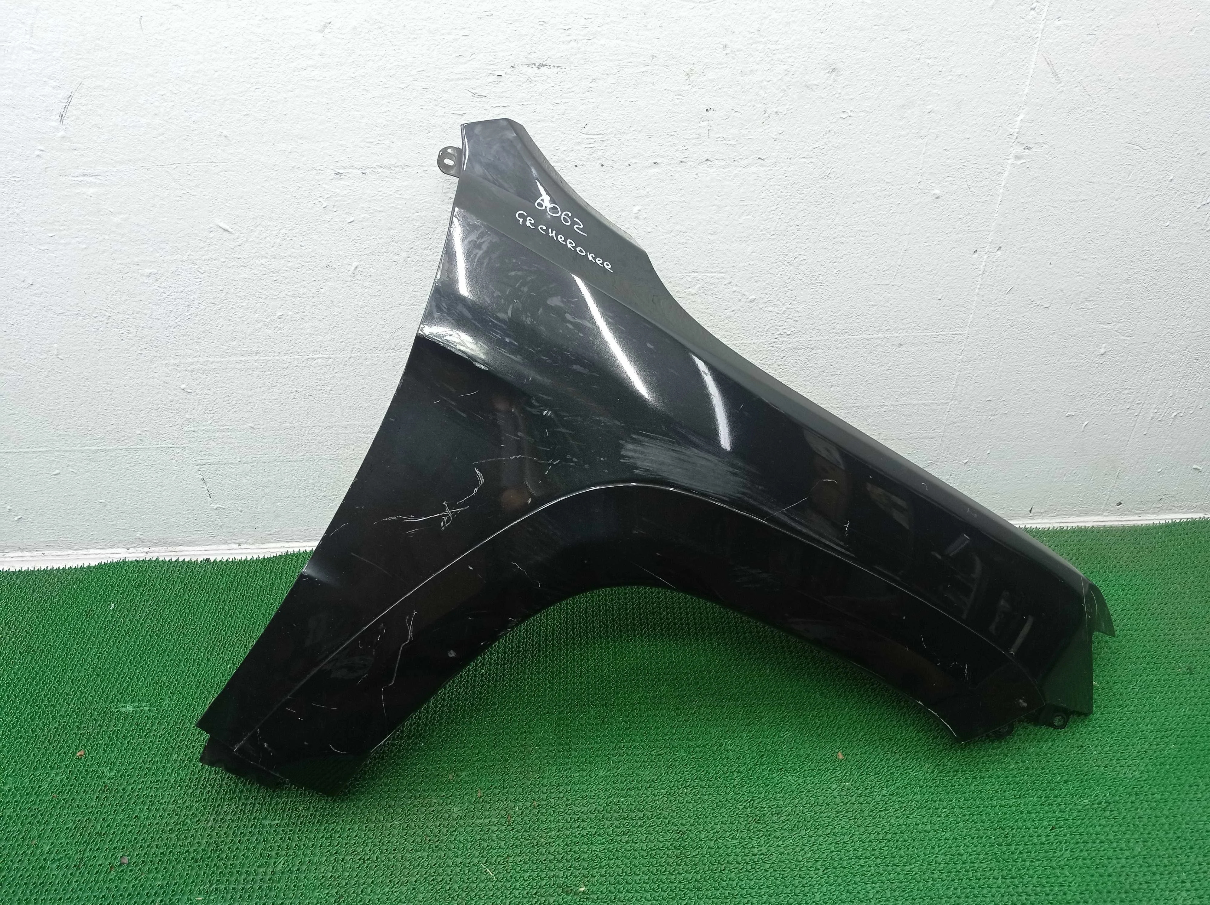 Крыло правое Jeep Grand Cherokee IV (WK2) Рестайлинг 2013 -2016 дизель 3.0 Автомат