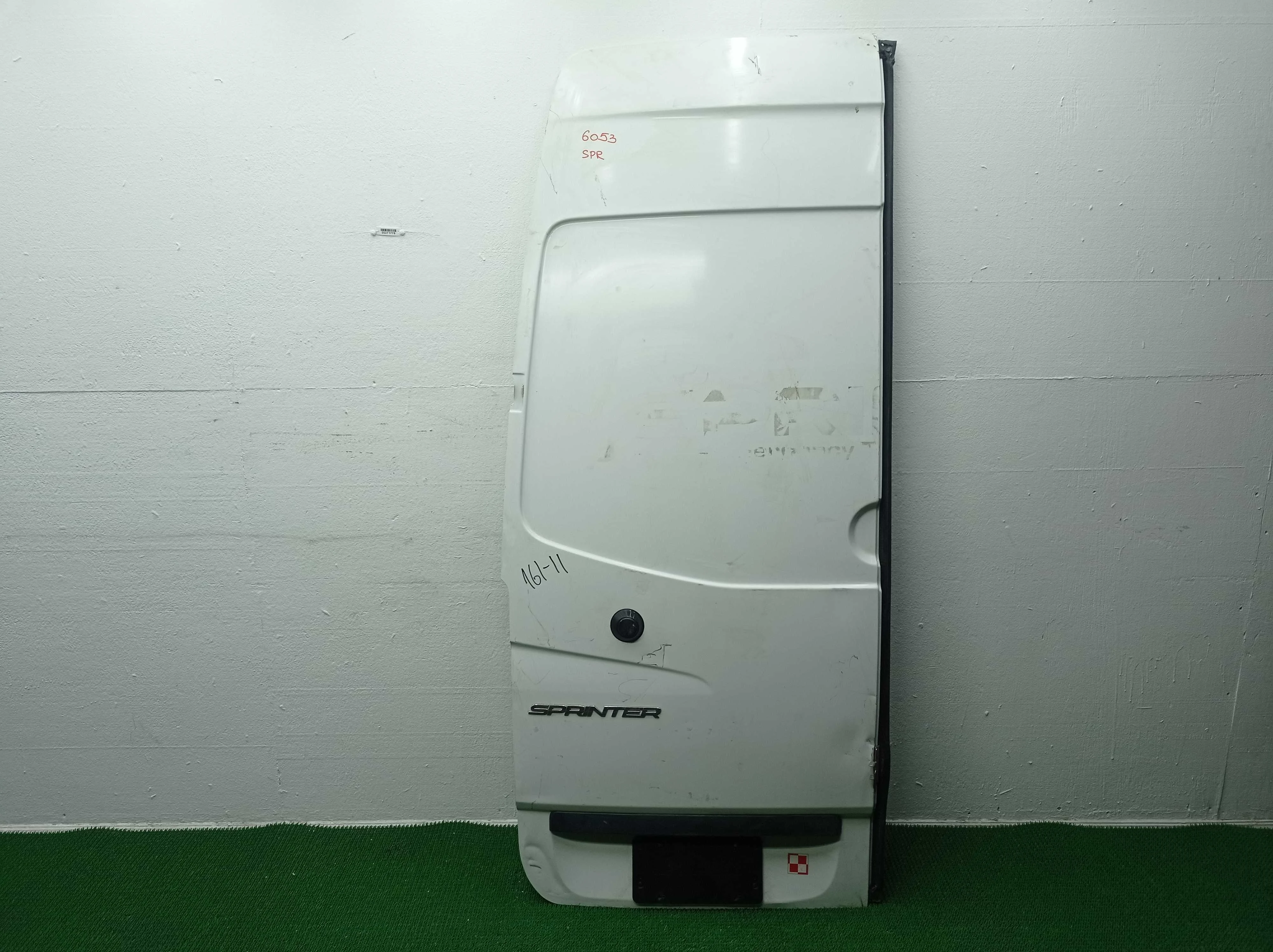 Дверь задняя левая Mercedes Sprinter II (w906) 2006 - 2017 дизель 3.0 Автомат