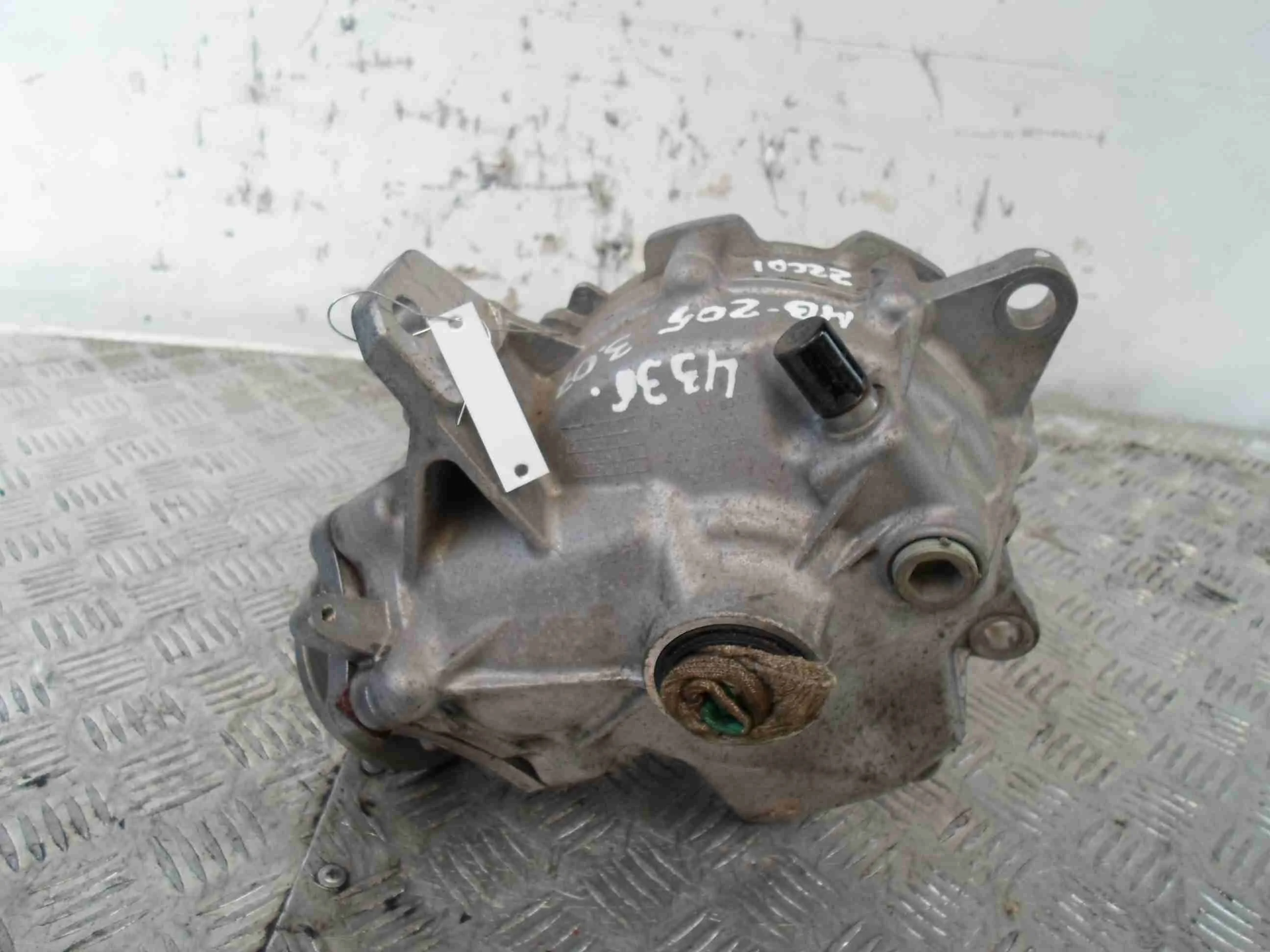 Редуктор передний Mercedes C-Klasse (W205) 2014 - 2018 дизель 2.2 Автомат