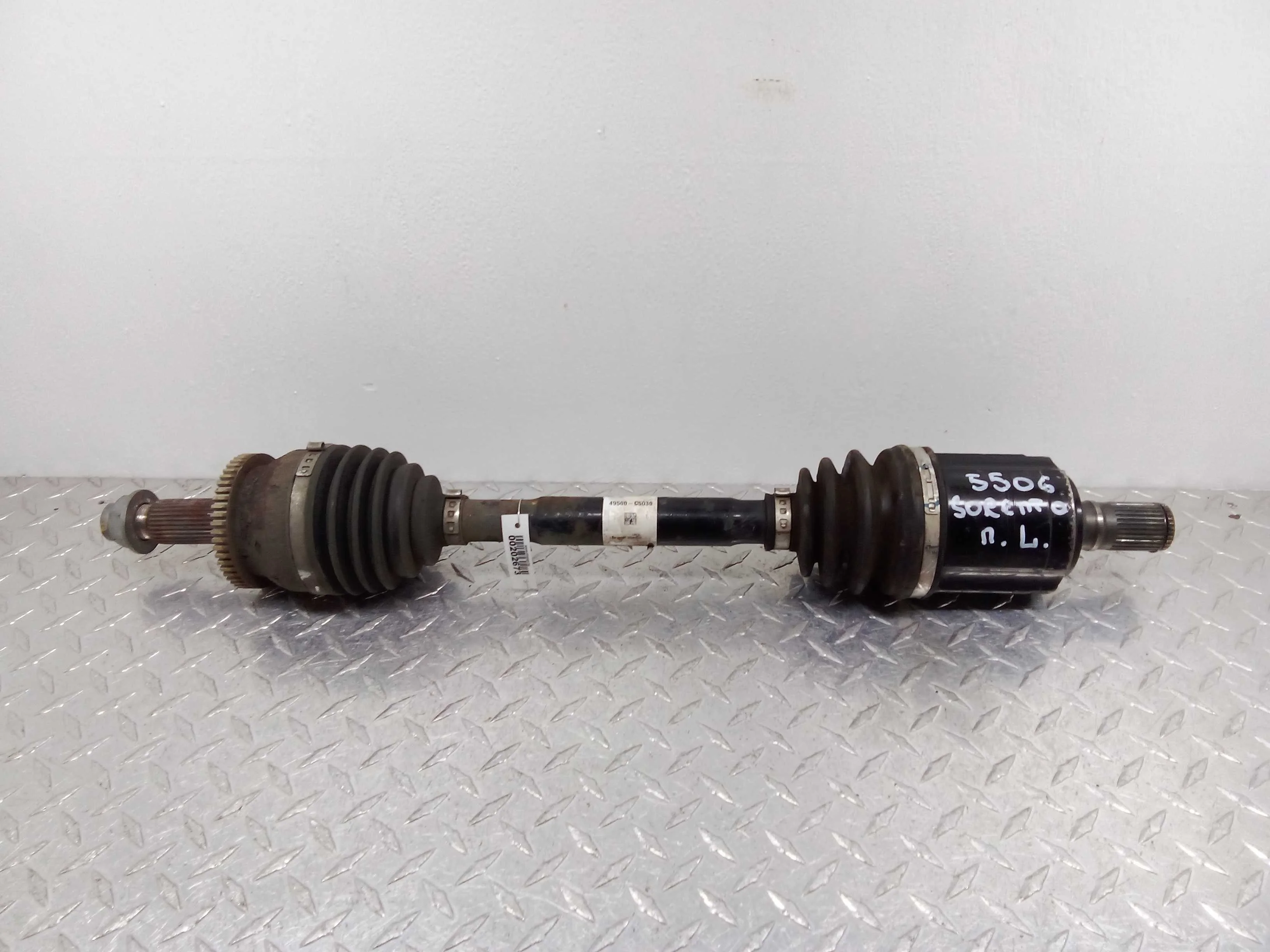 Полуось передняя левая Kia Sorento III (UM) Рестайлинг 2017 - 2020 дизель 2.2 Автомат