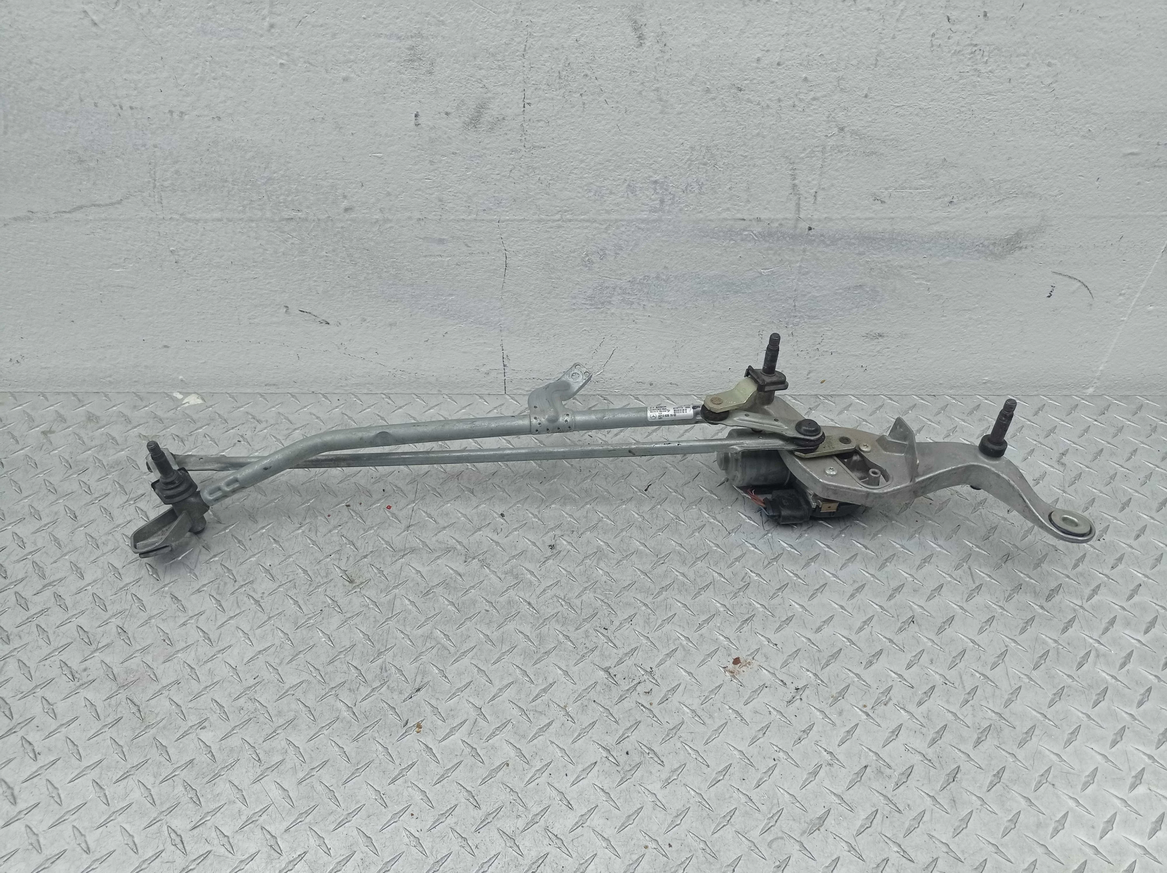 Трапеция дворников Mercedes E-klasse (W213) 2016 - 2021 дизель 2.0 Автомат