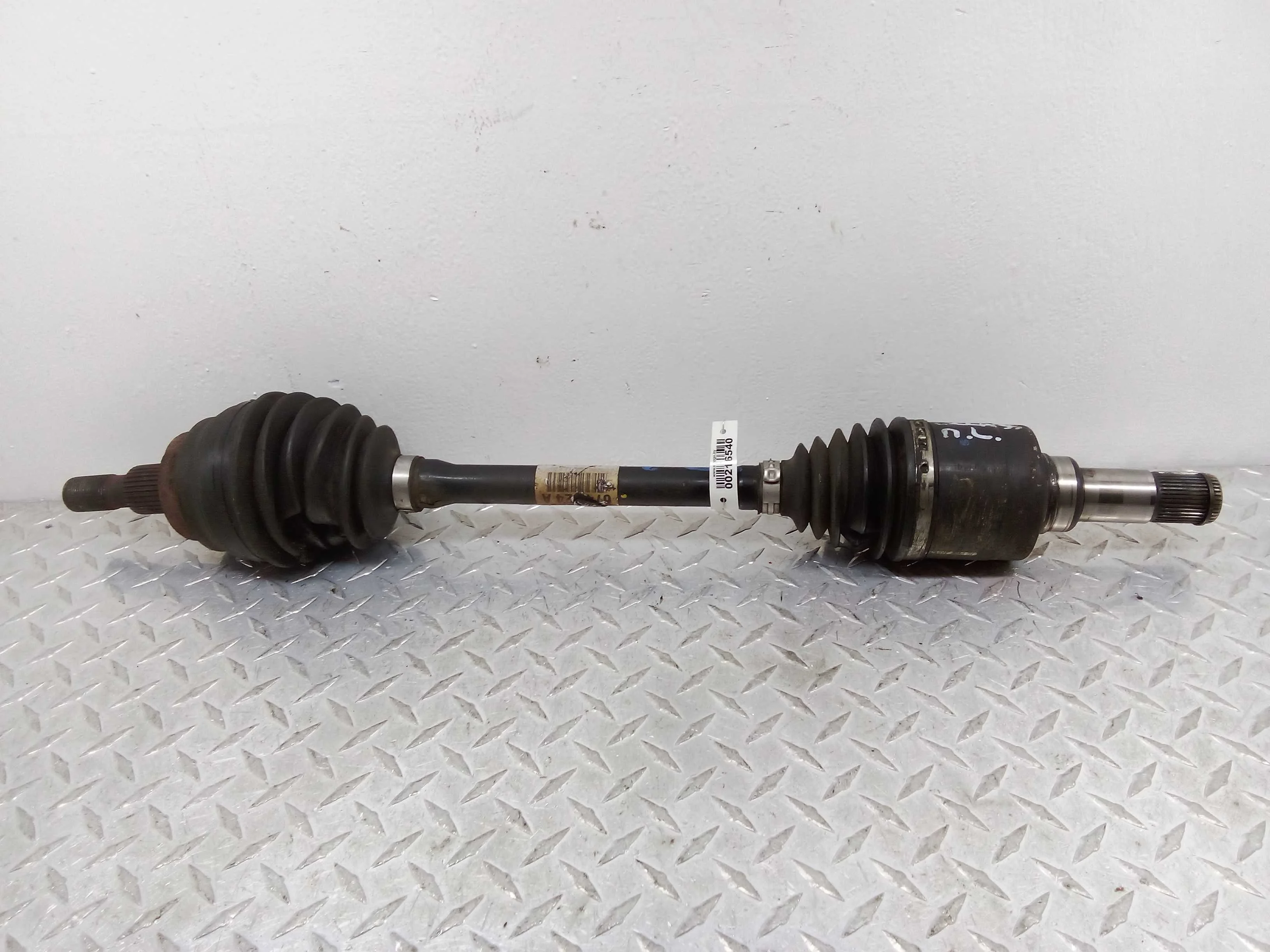 Полуось передняя левая Mercedes R-klasse (W251) Рестайлинг 1 2007 - 2010 дизель 3.2 Автомат