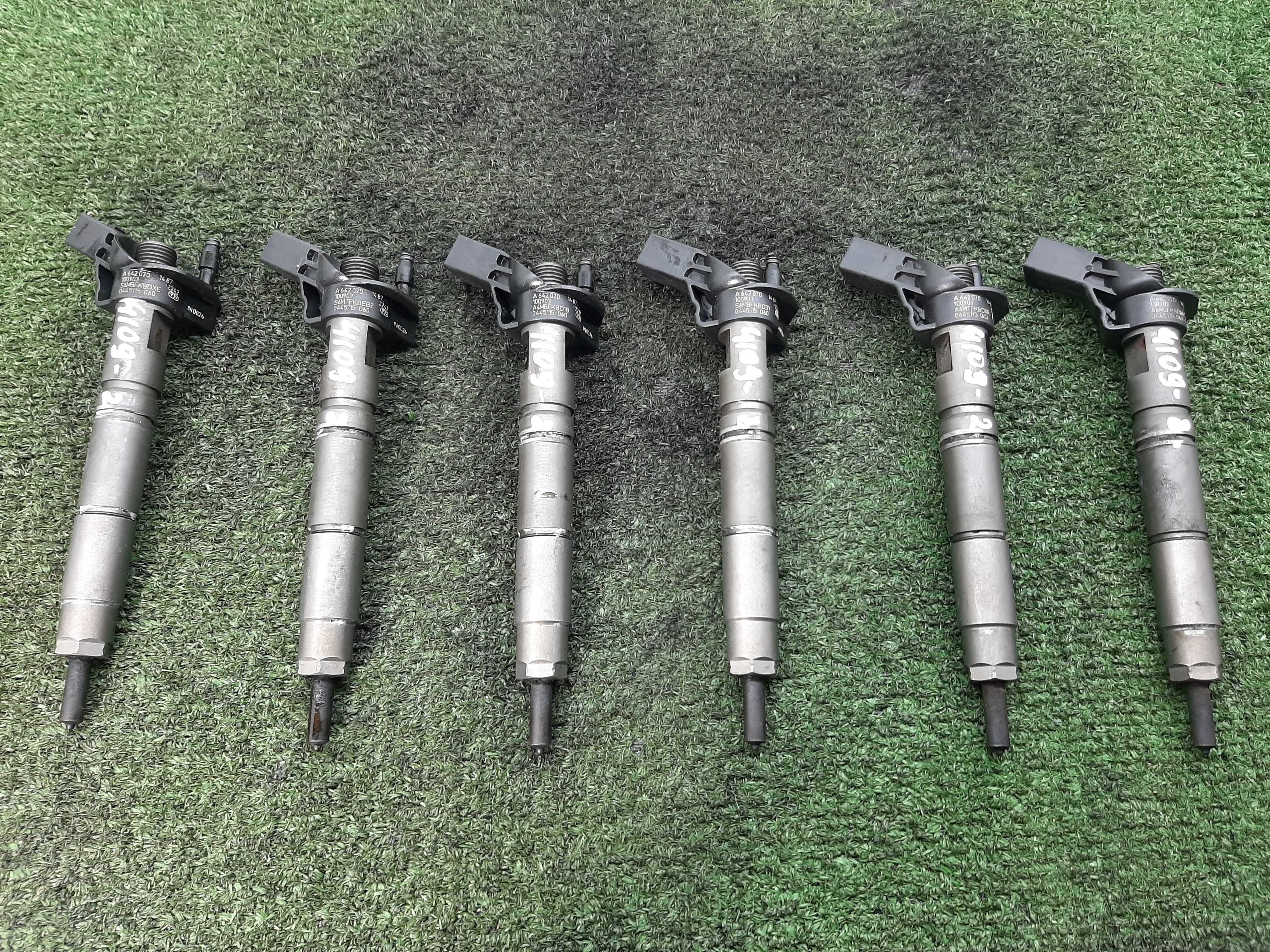 Форсунка топливная Mercedes CLS (C218) 2010 - 2014 дизель 3.2 Автомат