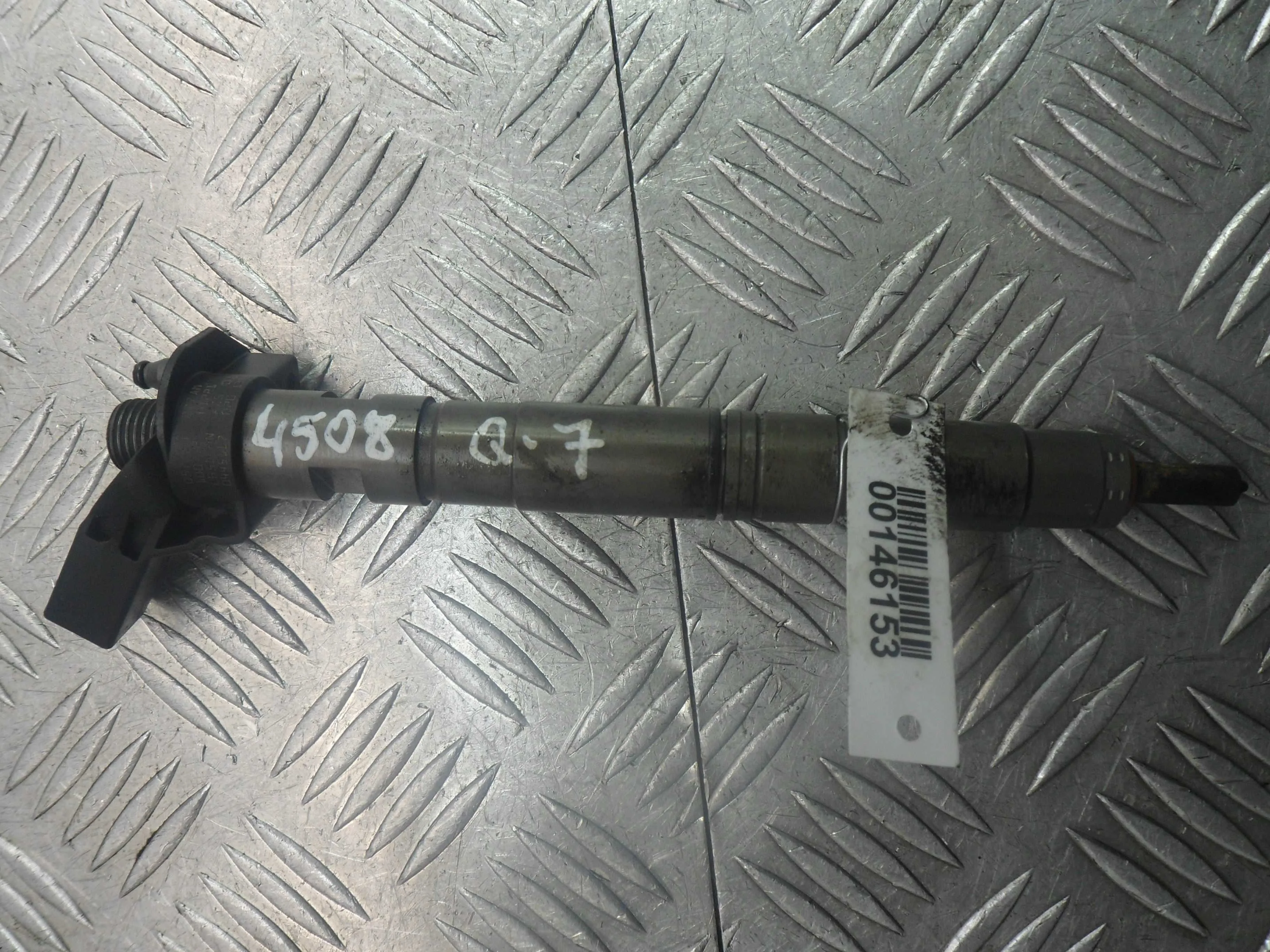 Форсунка топливная Audi Q7 (4LB) рестайлинг 2009 - 2015 дизель 4.2 Автомат