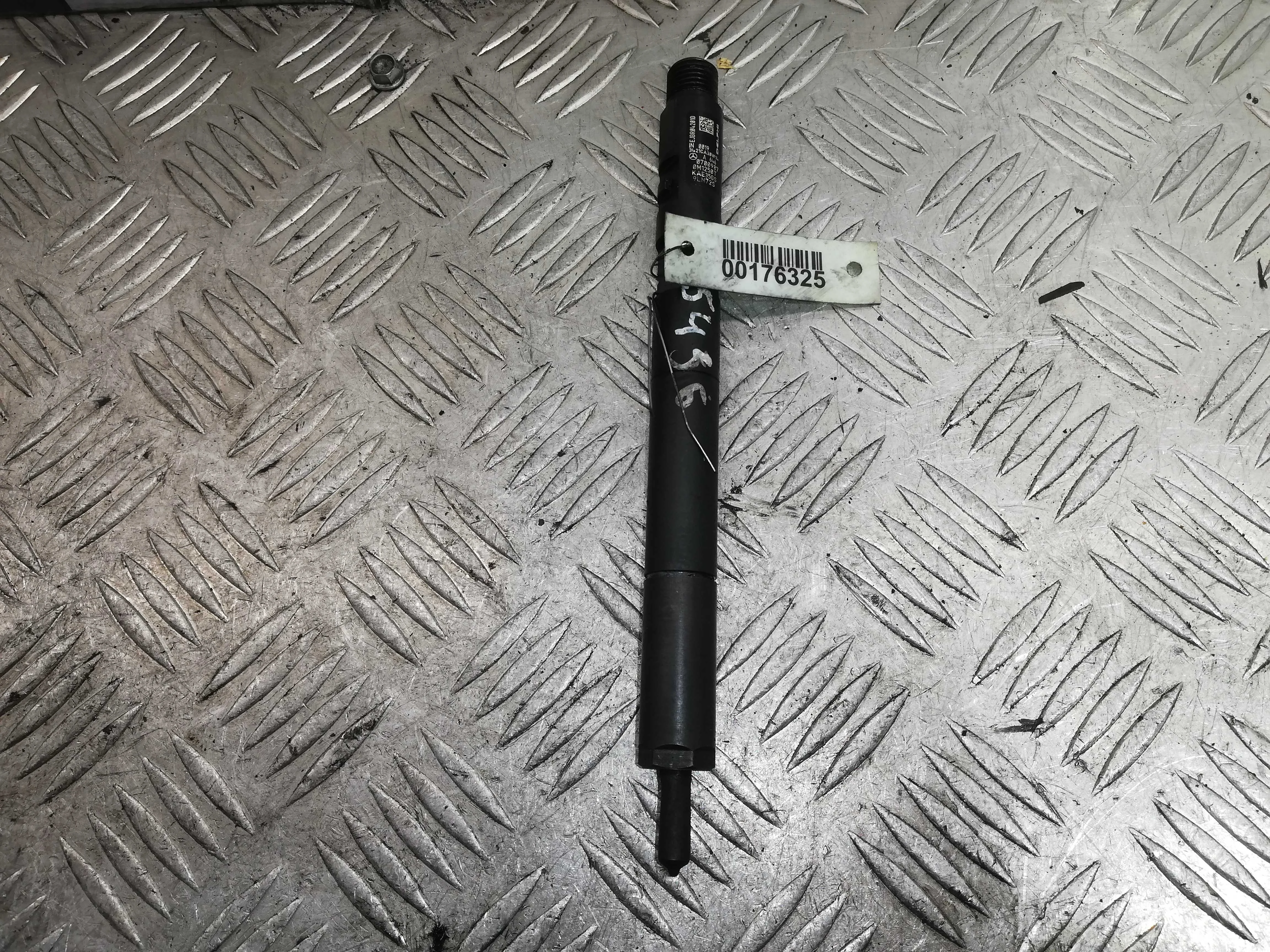 Форсунка топливная Mercedes E-klasse (W211) Рестайлинг 2006 - 2009 дизель 2.2 Автомат