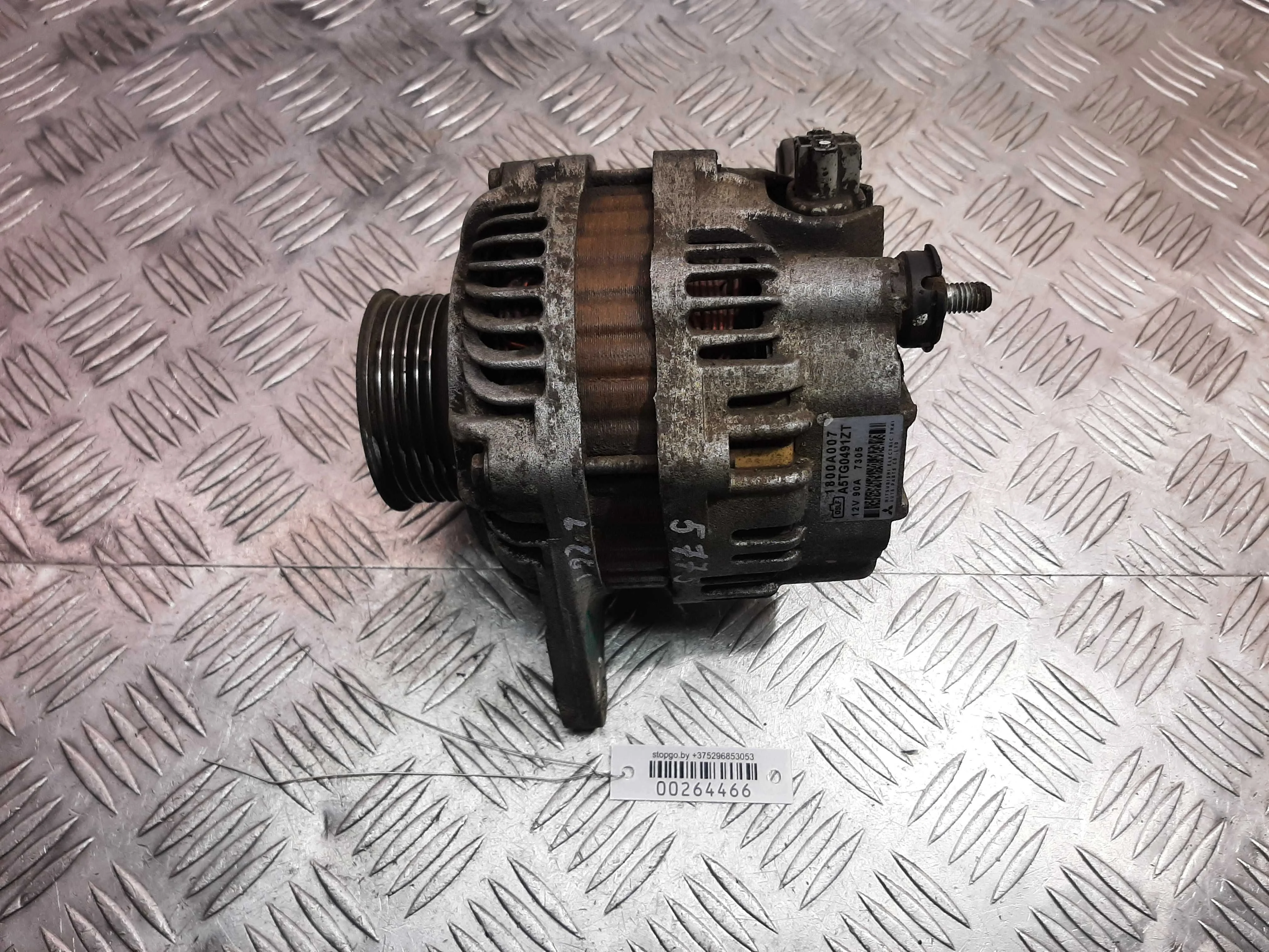 Генератор Mitsubishi L200 IV 2005 - 2015 дизель 2.5 Механика