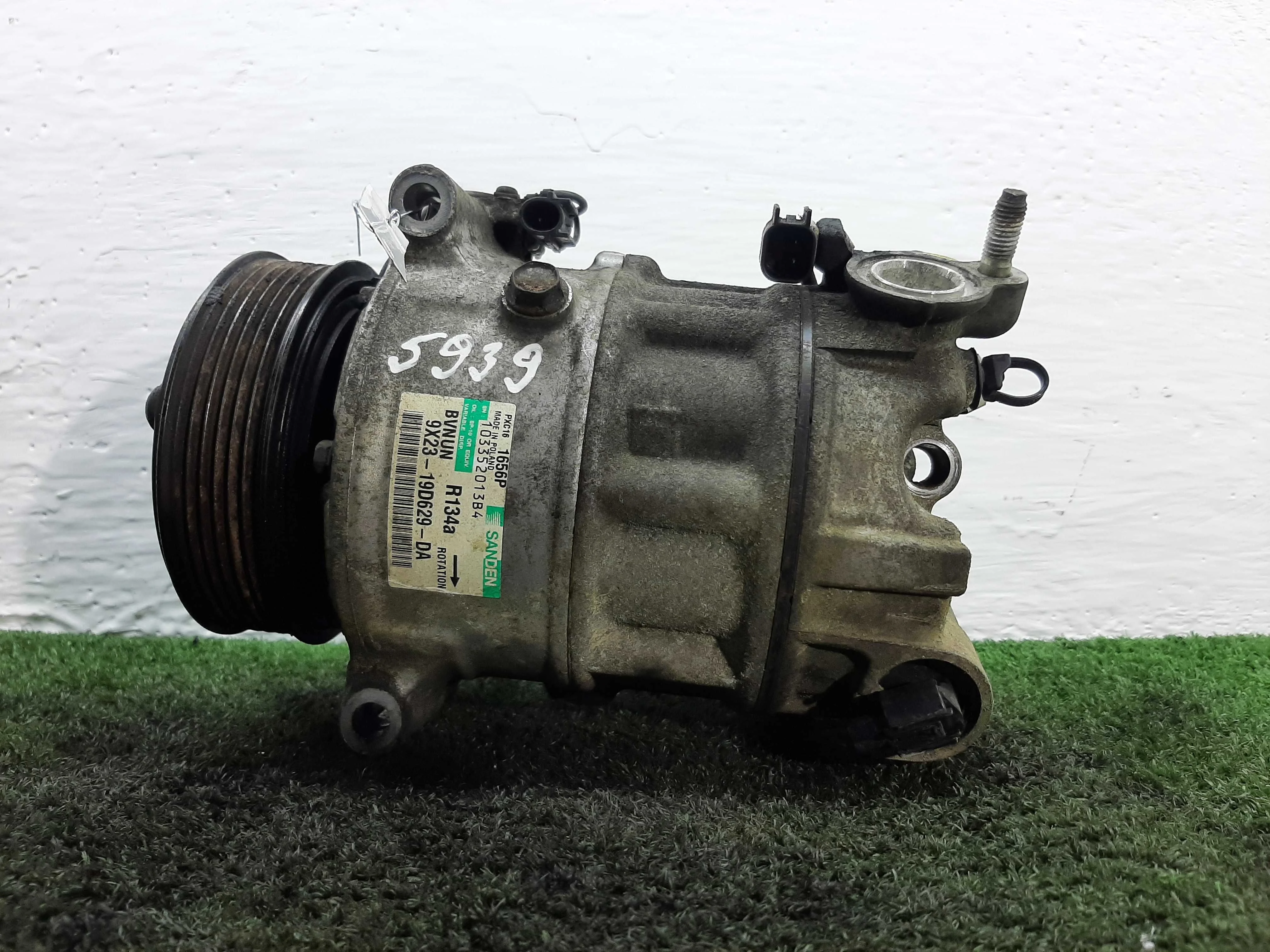 Компрессор кондиционера Land Rover Range Rover Sport (LS) Рестайлинг 2009 - 2013 дизель 3.0 Автомат