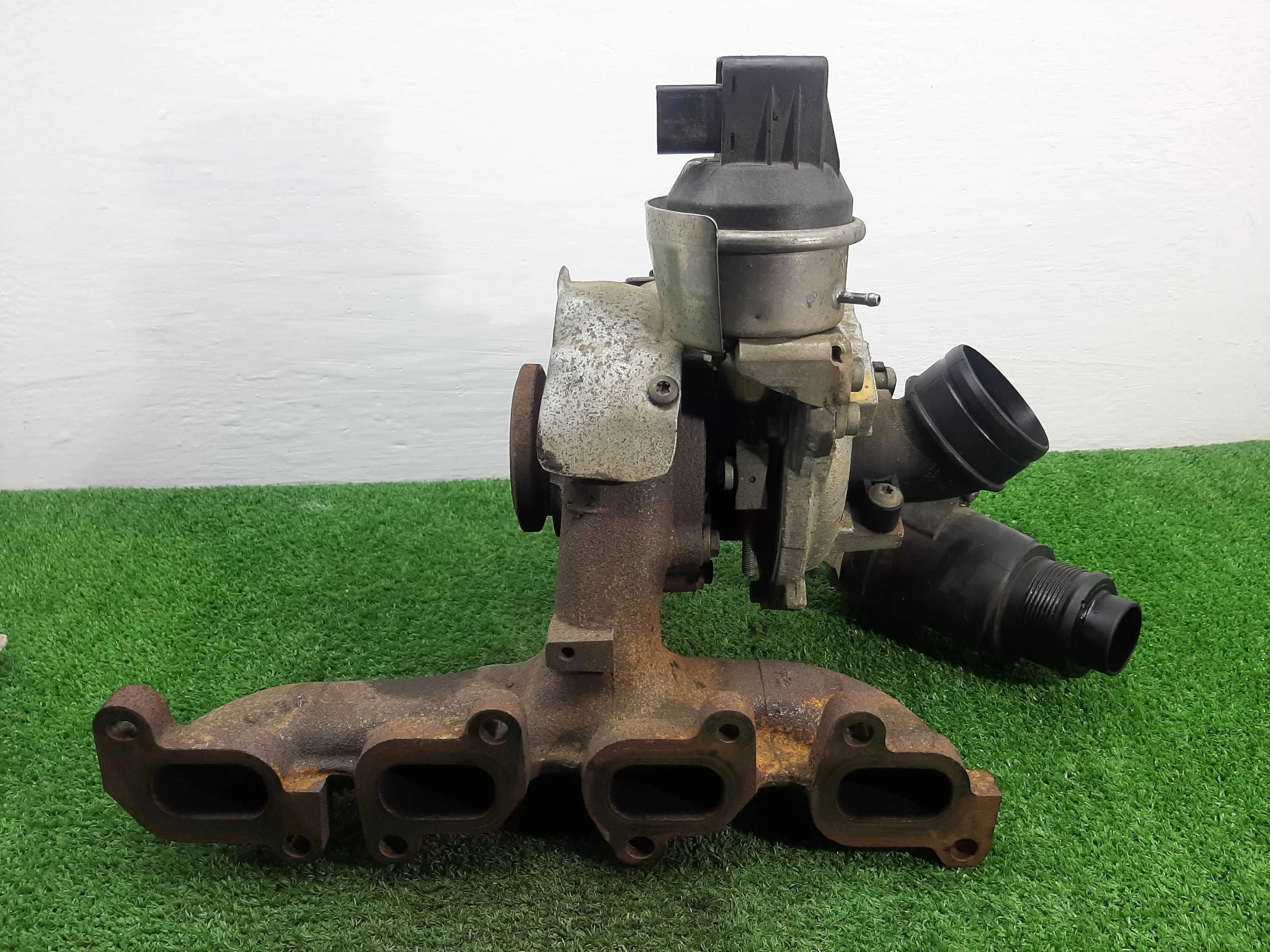 Турбина Audi A4 B8 (8K2) рестайлинг 2012 - 2015 дизель 2.0 Автомат