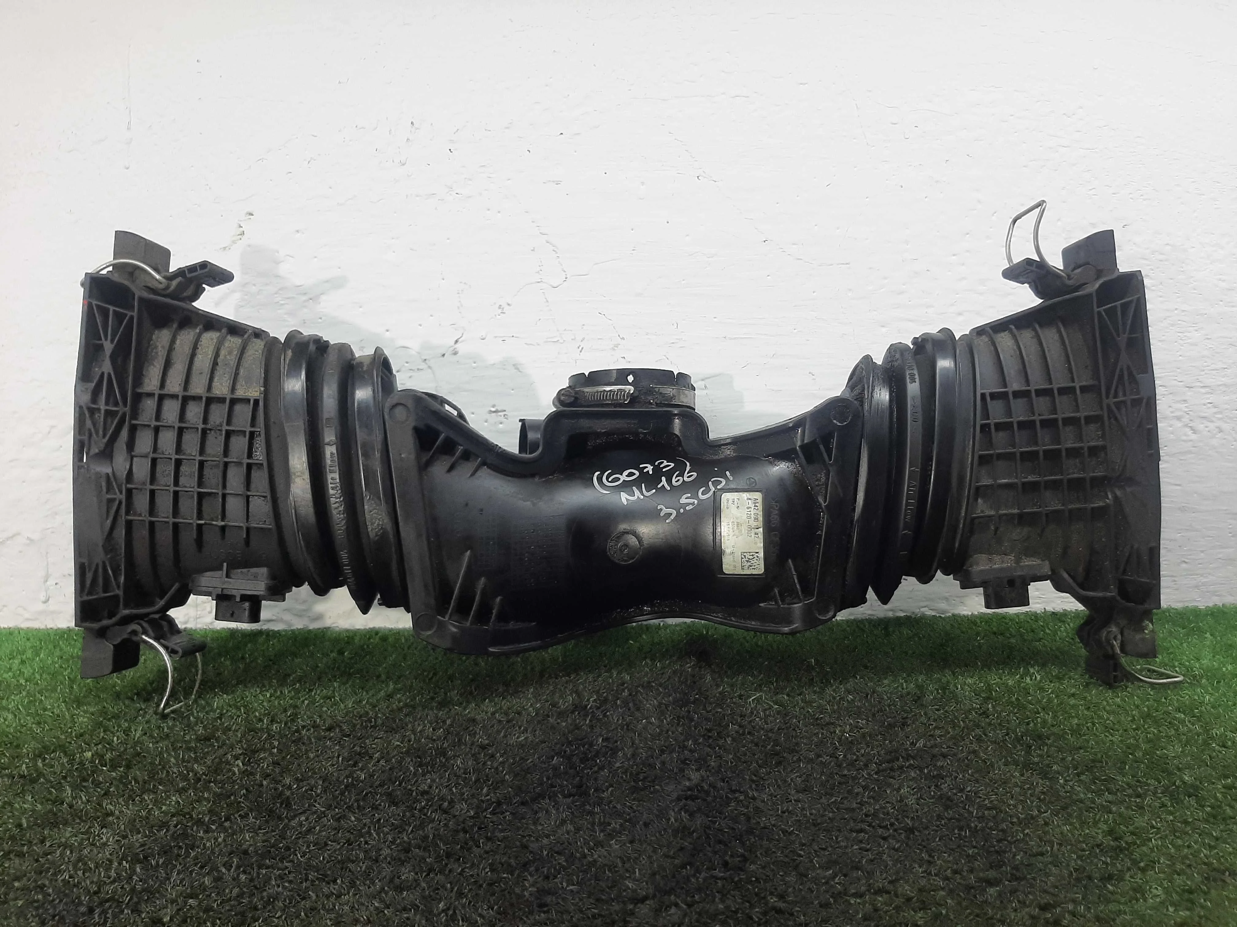 Расходомер воздуха (ДМРВ) Mercedes M-klasse (W166) 2011 - 2015 дизель 3.5 Автомат