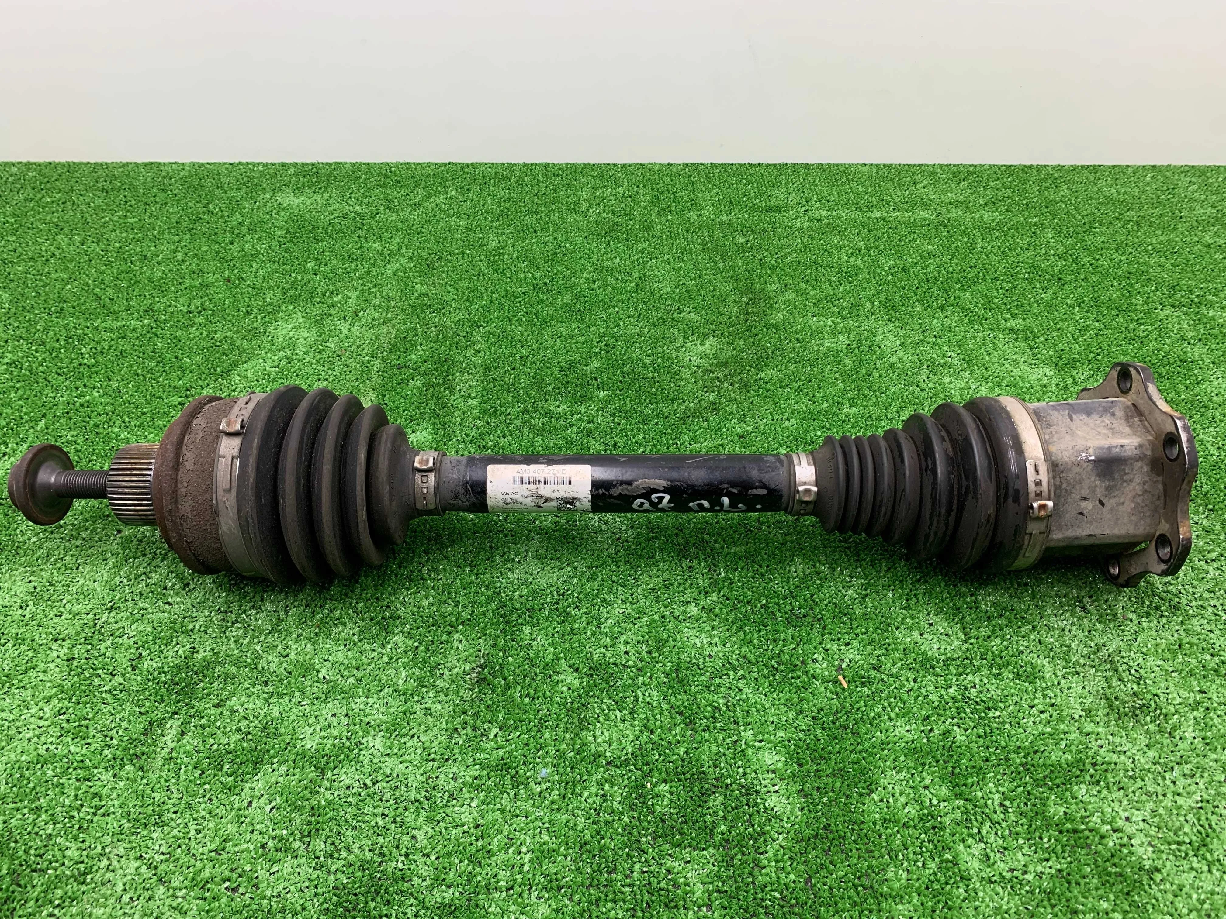 Полуось передняя левая Audi Q7 (4MB) рестайлинг 2019 - наст. время дизель 3.0 Автомат
