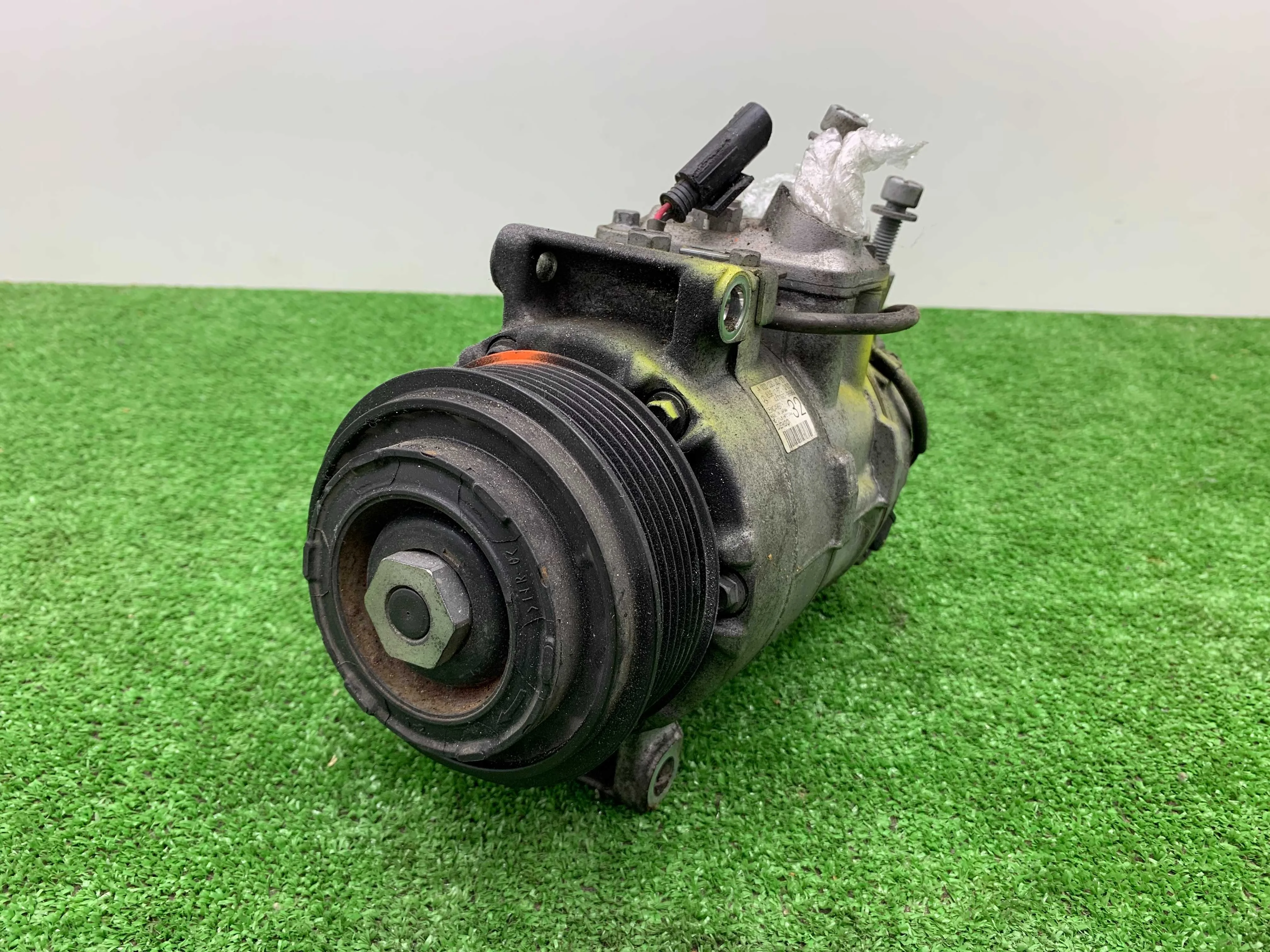 Компрессор кондиционера Mercedes C-klasse (W204) 2007 - 2011 дизель 3.0 Автомат