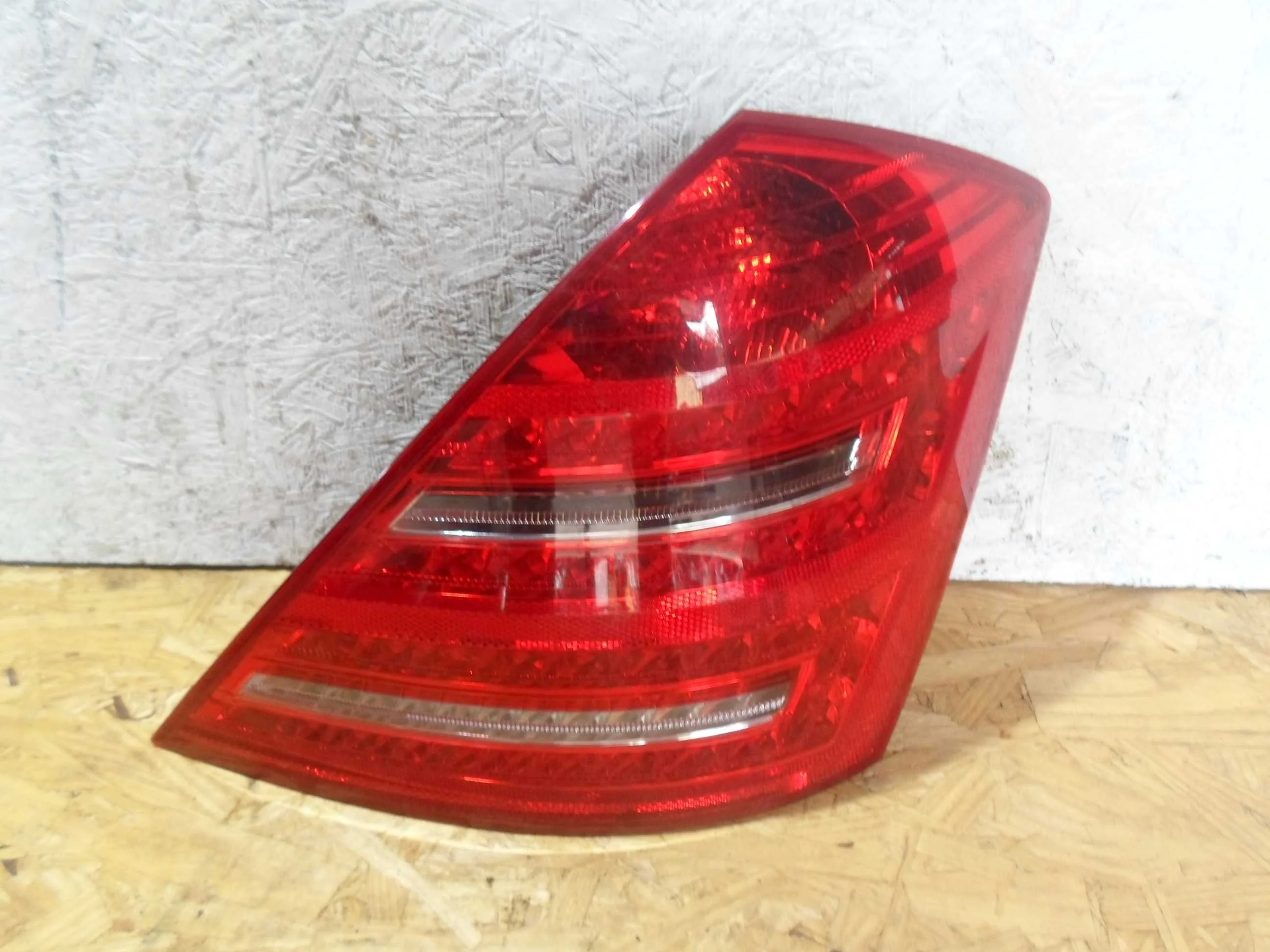 Фонарь крыла правый Mercedes S-klasse (W221) Рестайлинг 2009 - 2013 гибрид 3.5 Автомат