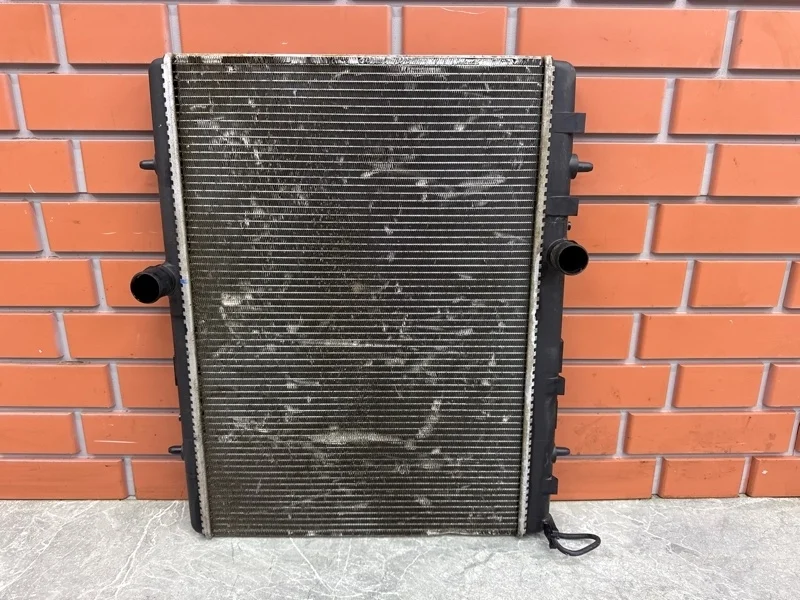 Радиатор охлаждения Citroen C4 2013 1330W2 B7 1.6 EP6C 5FS