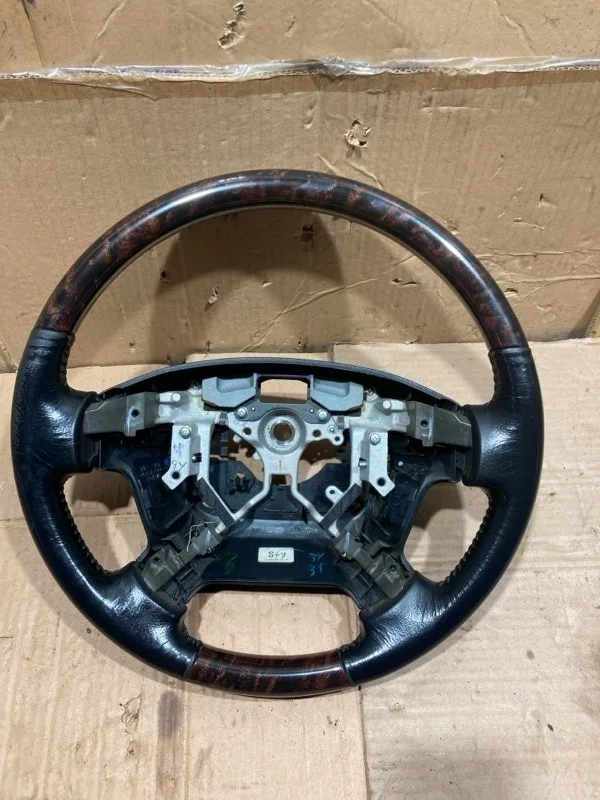 Руль Toyota Land Cruiser 2010 4510060620C1 URJ200 1VD-FTV 4.5