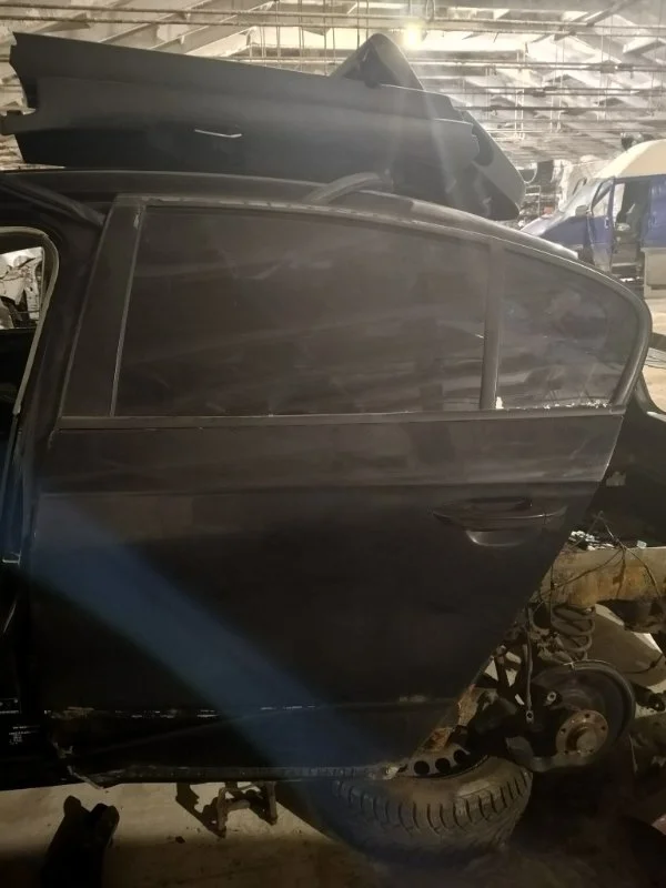 Дверь задняя левая Volkswagen Passat СЕДАН 1.6 BSE