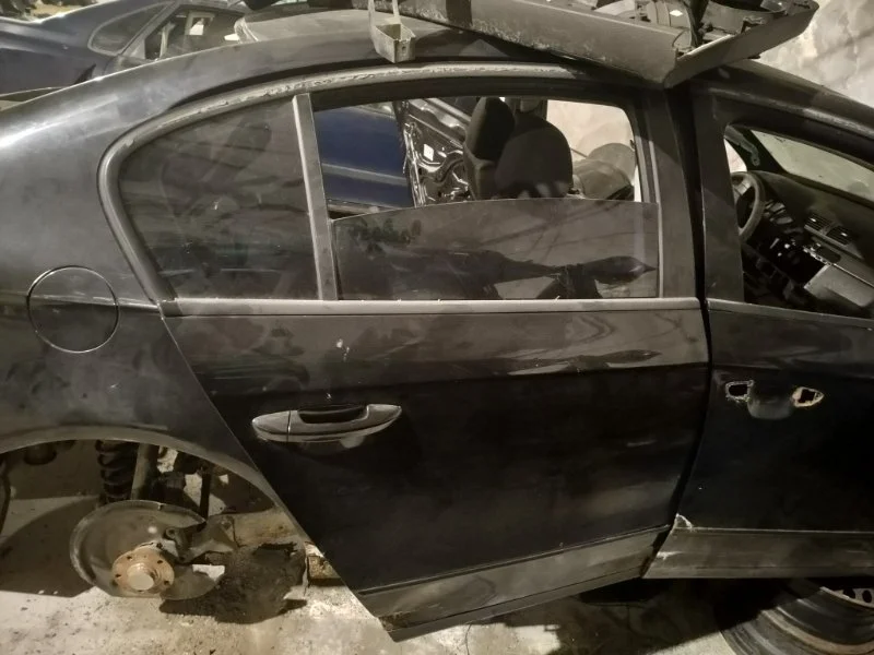 Дверь задняя правая Volkswagen Passat СЕДАН 1.6