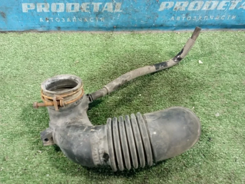 Патрубок воздушного фильтра Mitsubishi Lancer