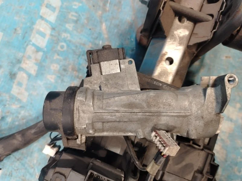 Замок зажигания Skoda Yeti 2009-2018