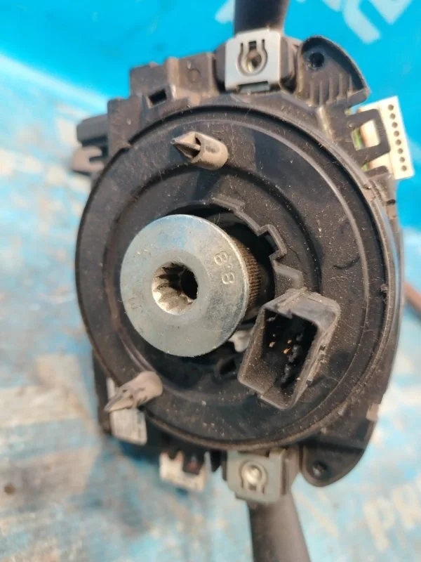 Механизм подрулевой Skoda Yeti 2009-2018