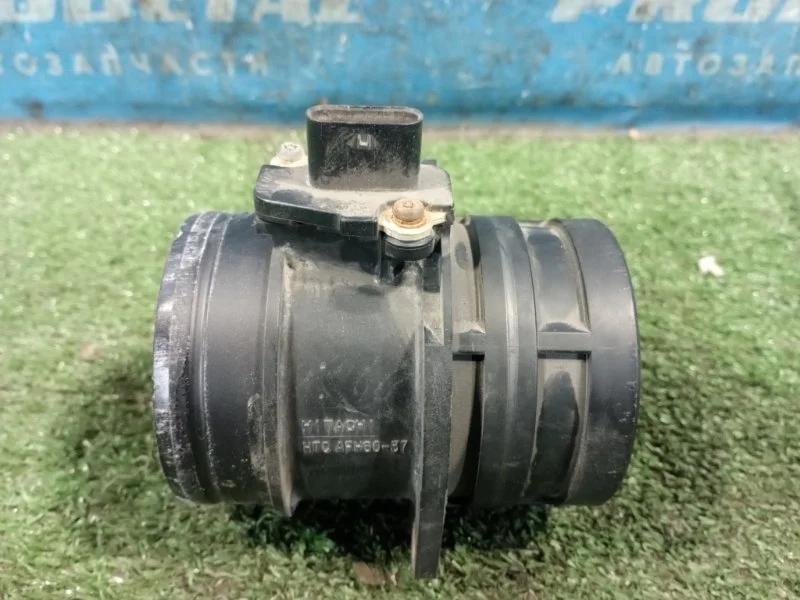 Датчик расхода воздуха Skoda Yeti 2009-2018