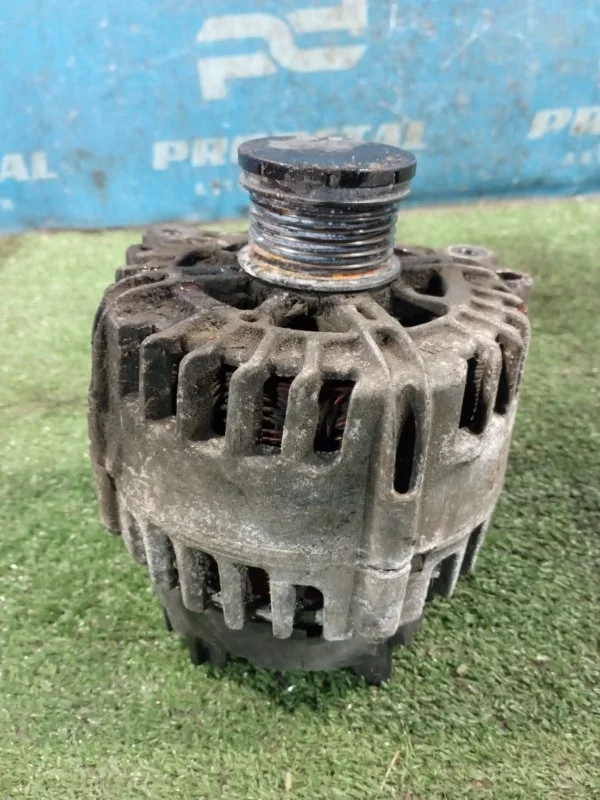 Генератор Volkswagen Golf ХЭТЧБЕК CAXA 2010