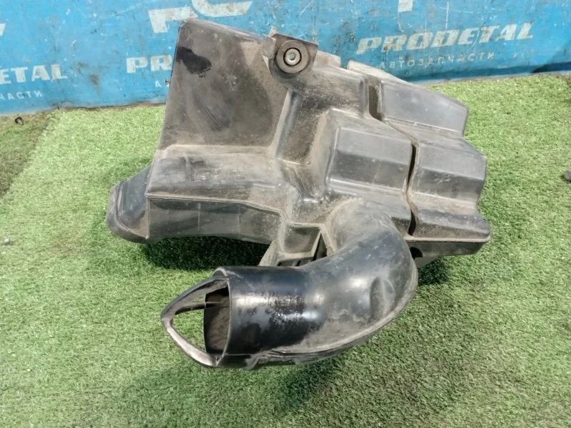 Резонатор воздушного фильтра Ford C-MAX 2003-2010