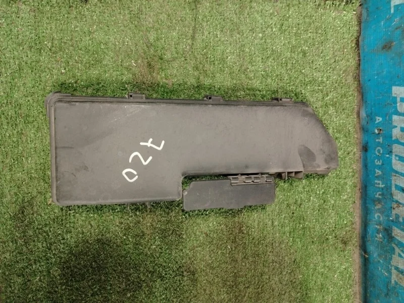 Крышка блока предохранителей Volvo XC70 2000-2007