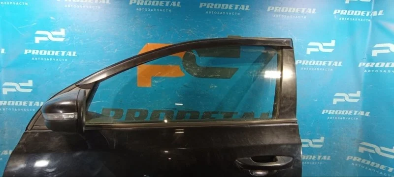 Стекло двери переднее левое Volkswagen Golf