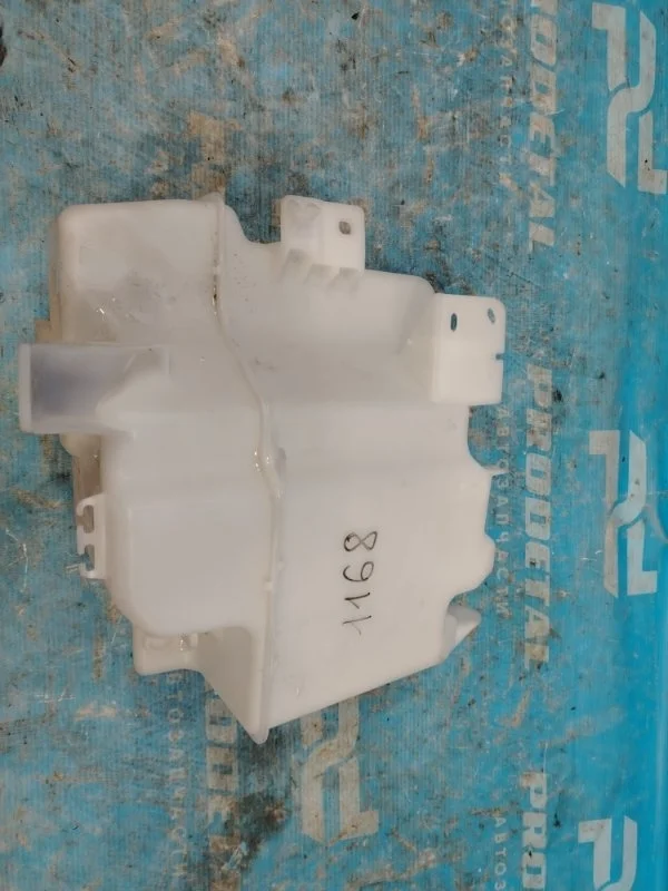 Бачок стеклоомывателя Mitsubishi Lancer 2007-2017