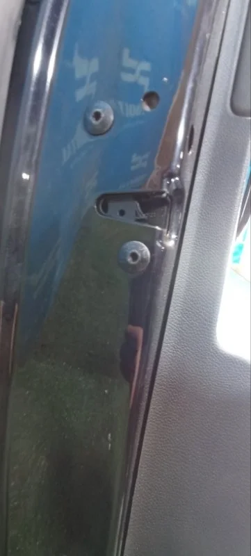 Замок двери задний левый Volkswagen Golf ХЭТЧБЕК