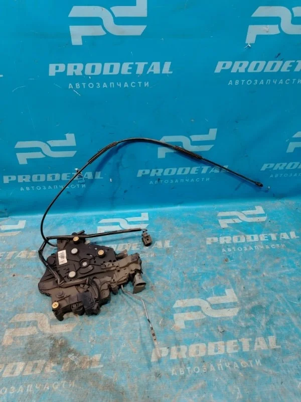 Замок боковой двери правый Volkswagen Transporter