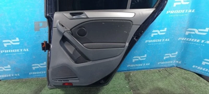 Моторчик стеклоподъемника задний правый Volkswagen