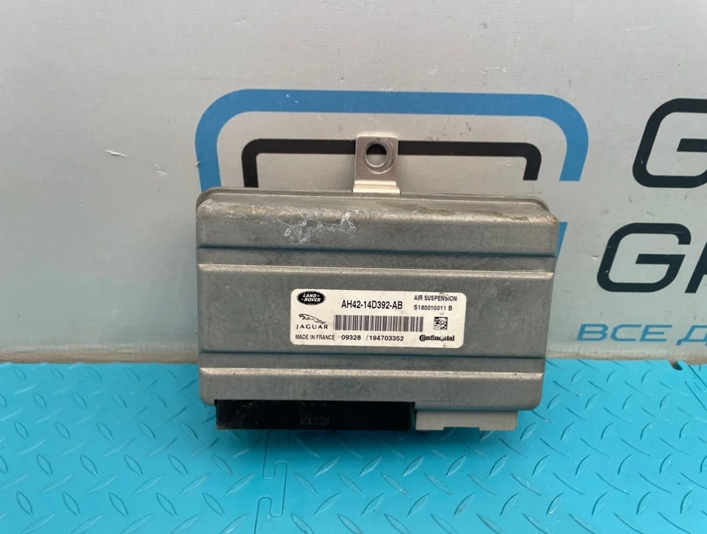 Блок пневмоподвески Land Rover Range Rover Sport 2010 LR014323 L320 AJ133 V8 5.0