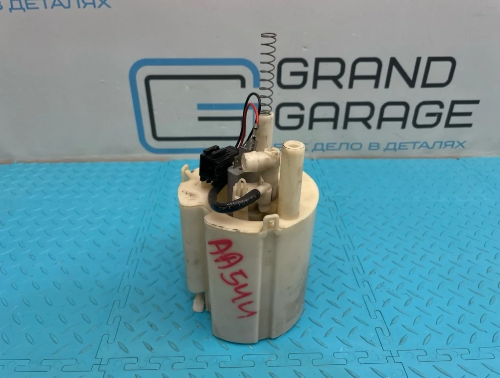 Насос топливный Mercedes-Benz C-Class 2005 A2034702394 W203 271.948 1.8