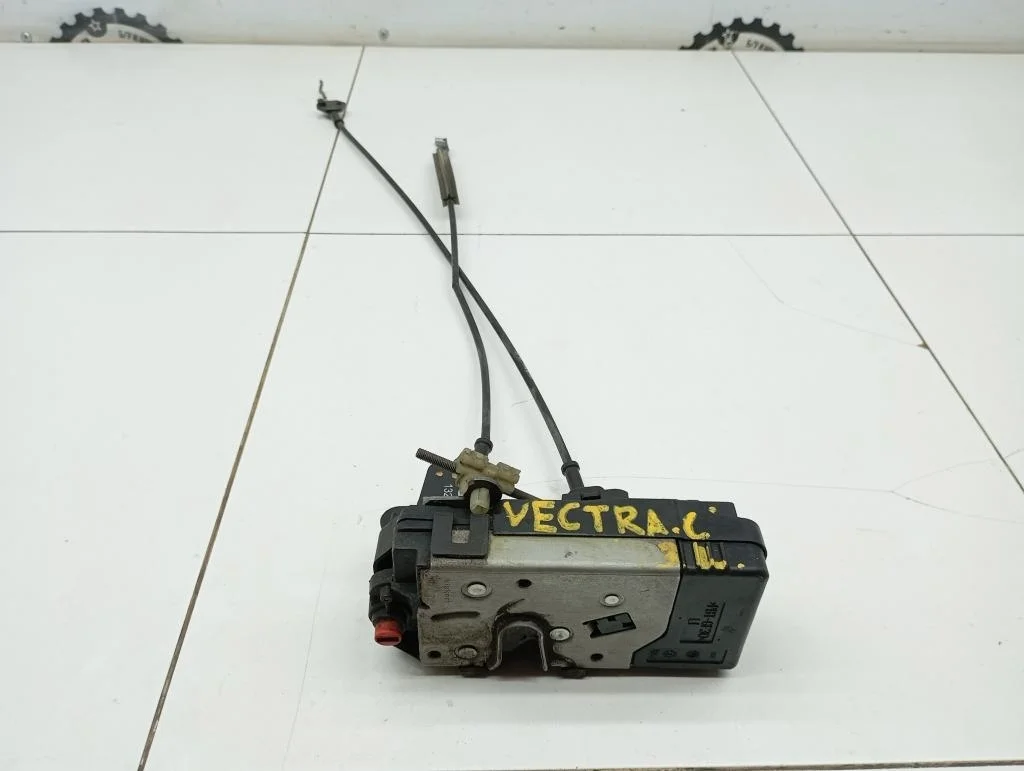 Замок двери задней левой Opel Vectra