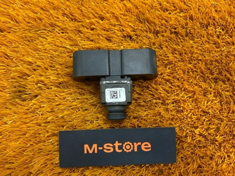 Камера переднего вида Volkswagen Touareg 2012 7P6980551C 7P CGR