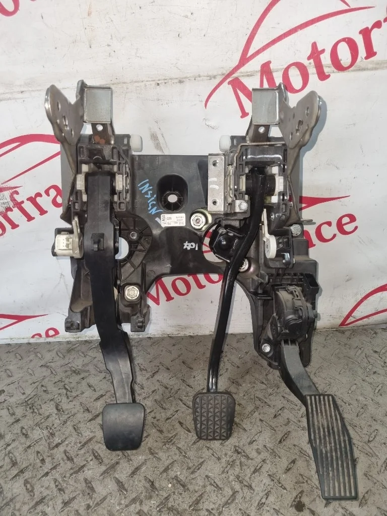 Педаль газа Opel Insignia 13237352 1