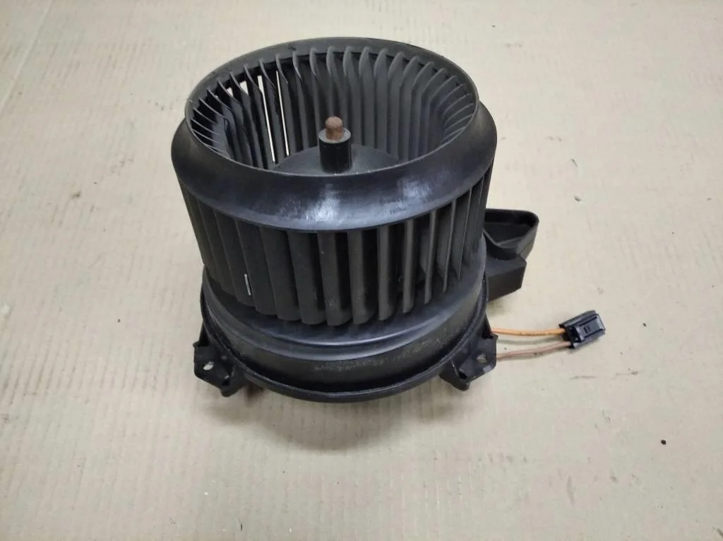 Моторчик печки Mercedes-Benz