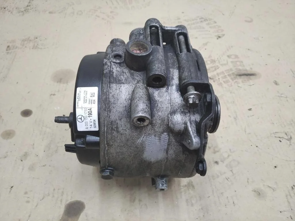 Генератор Mercedes-Benz