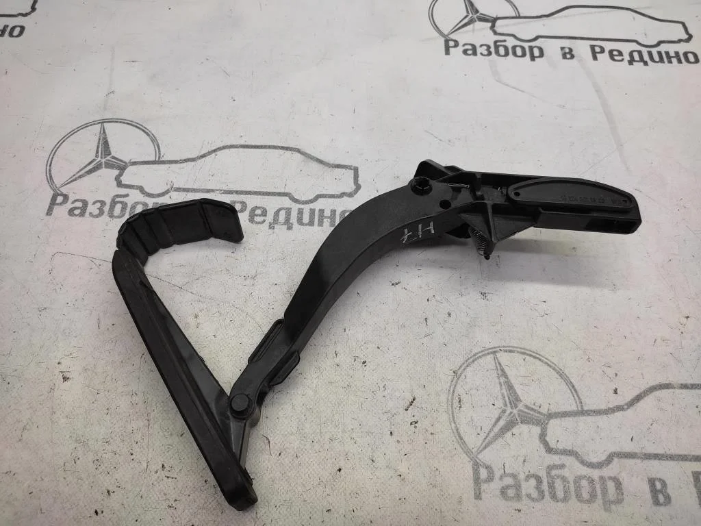 Педаль газа Mercedes-Benz