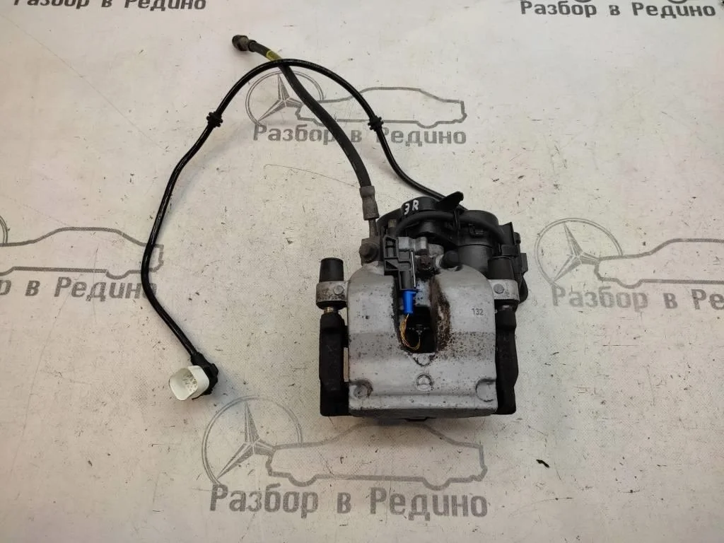 Суппорт задний правый Mercedes-Benz