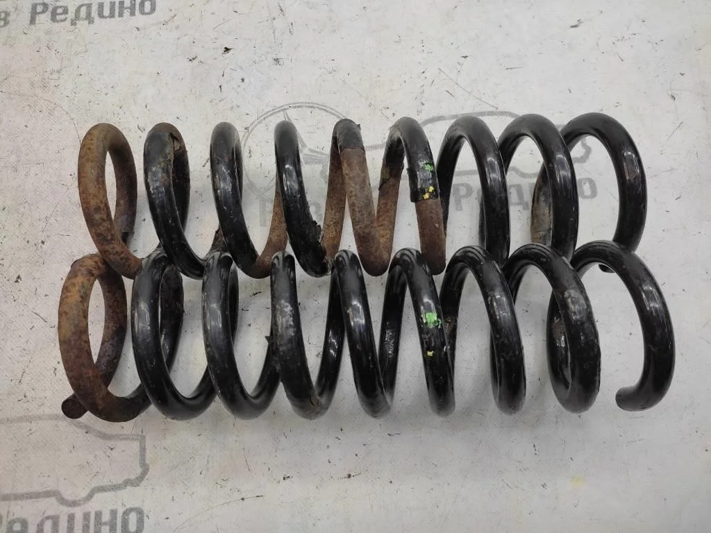 Пружина задняя Mercedes-Benz