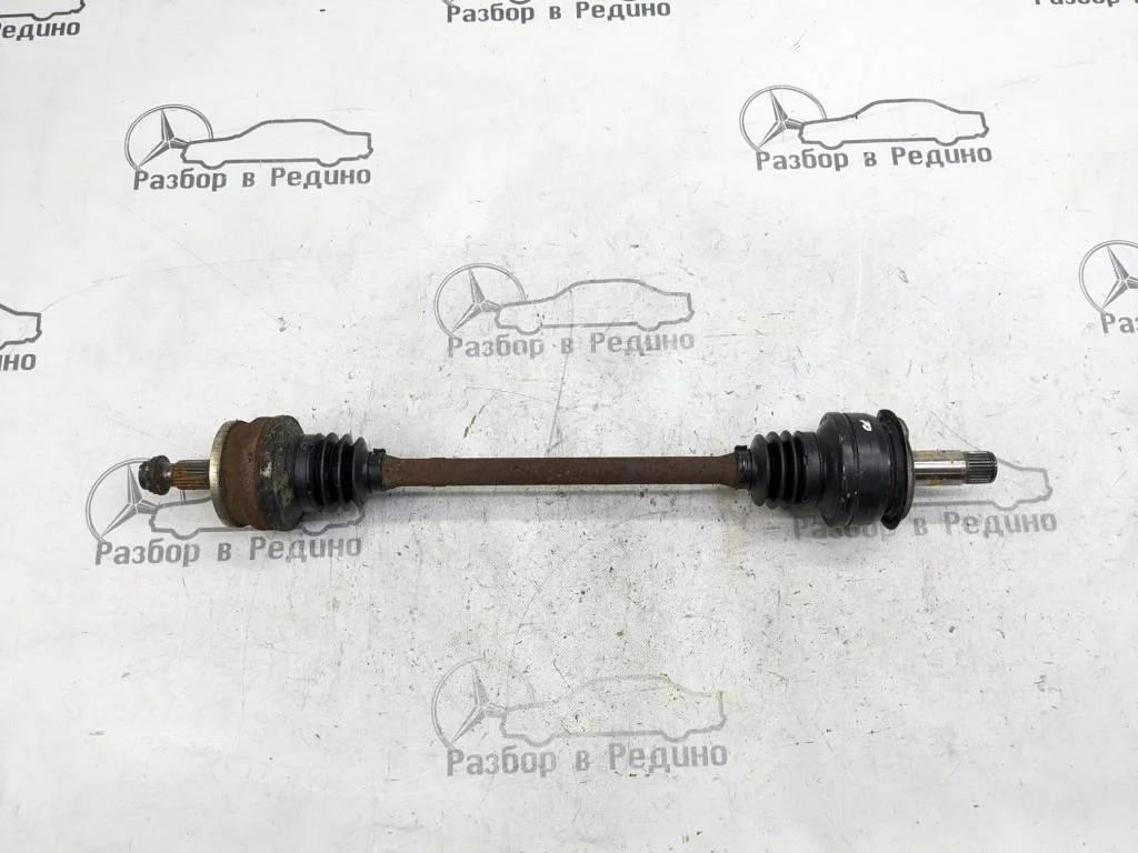 Привод задний Mercedes-Benz