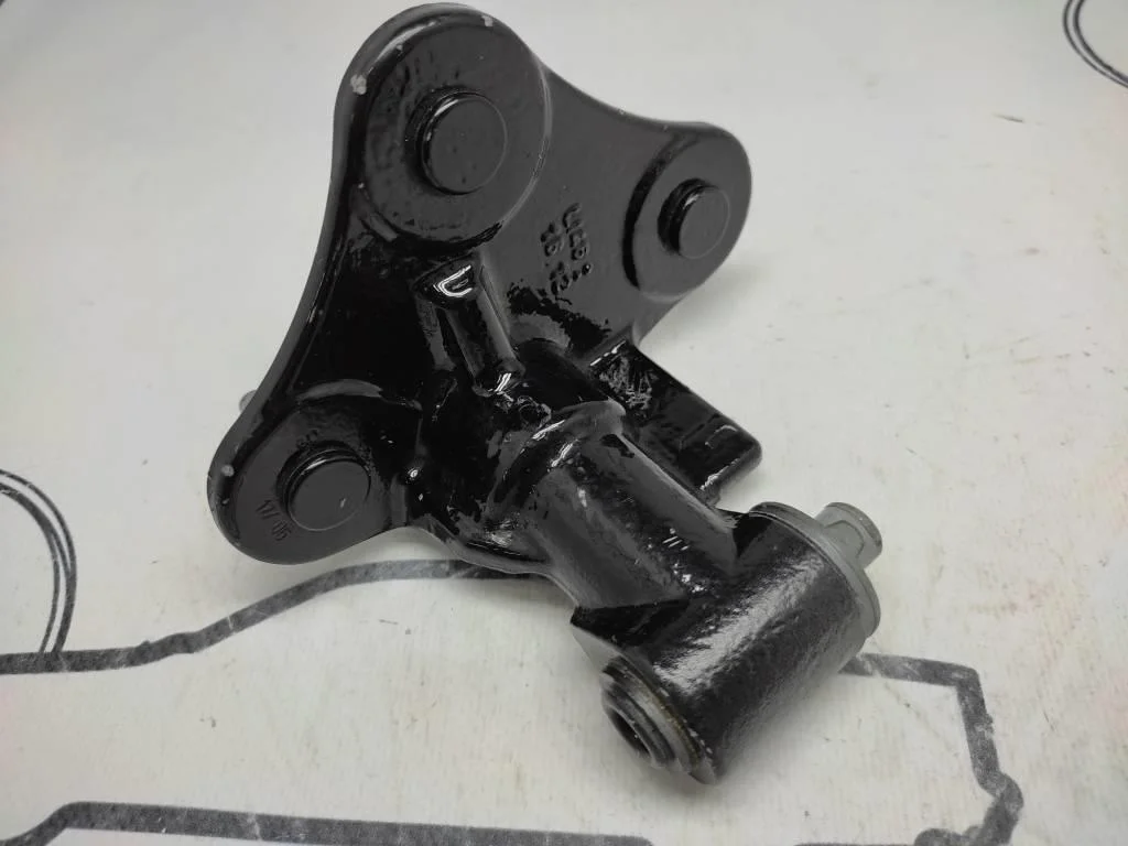 Петля двери Mercedes-Benz