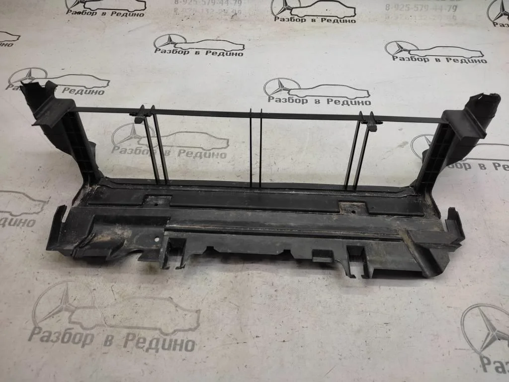 Кожух радиатора Mercedes-Benz